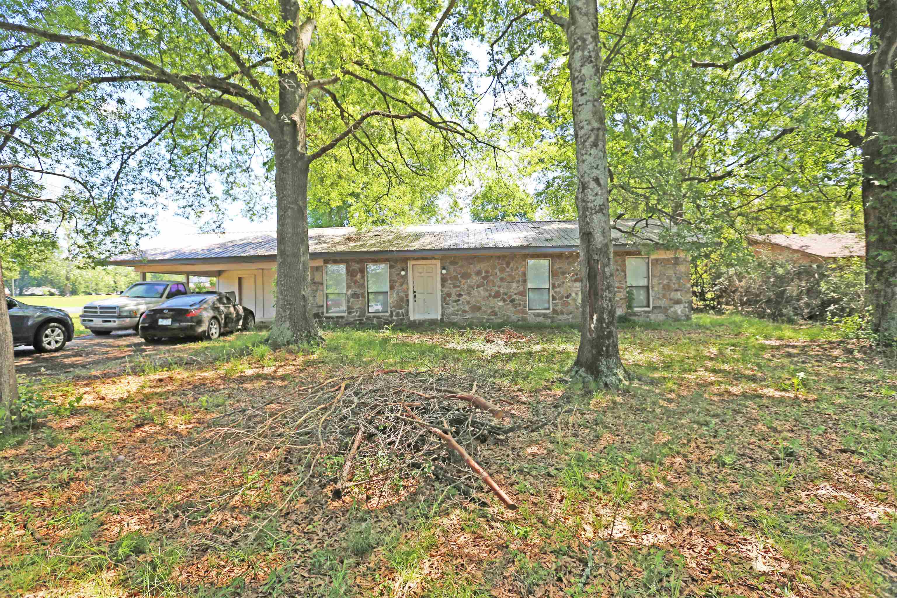 Great business opportunity. The property is zoned residential but the property next door (MLS # 24038078) is zoned C2 and currently for sale. Future business opportunity in a high traffic area of Cabot! Agents see remarks