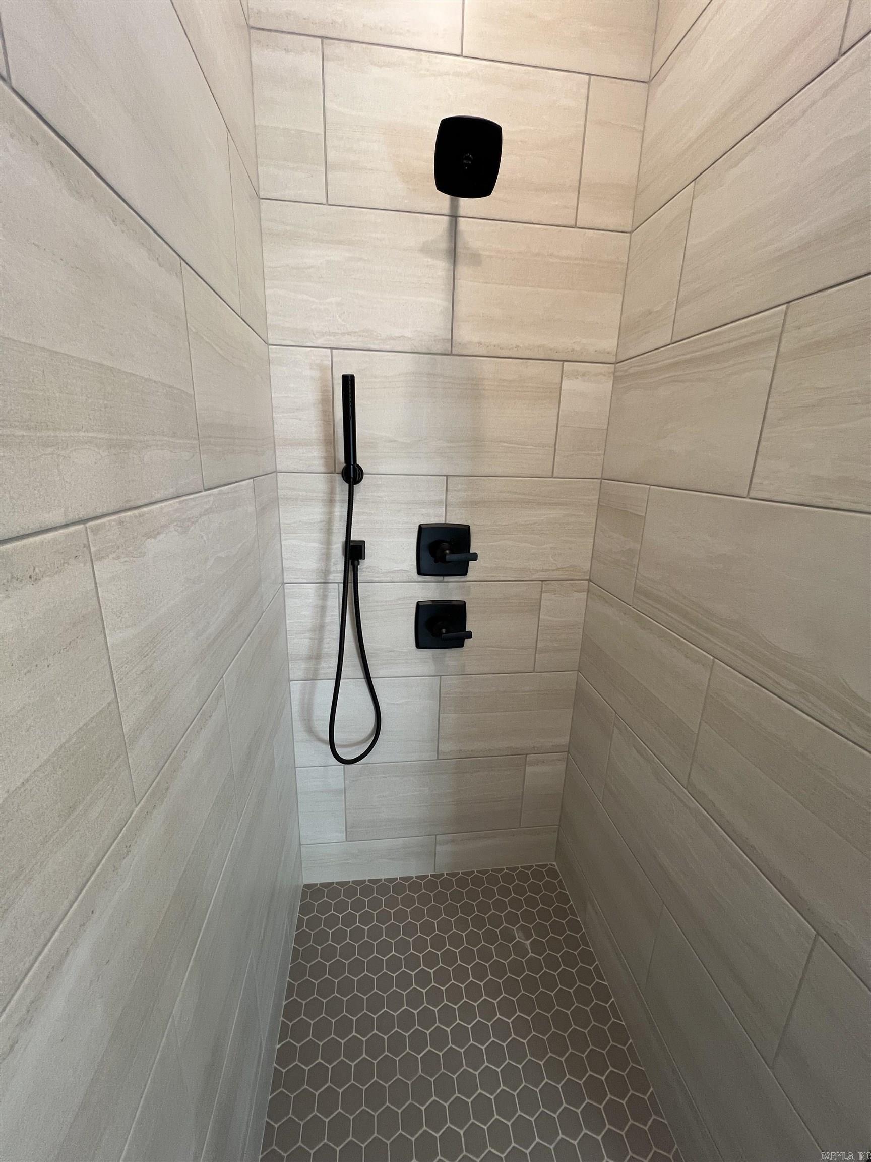 SPENCER CROSSING LLC - Residential