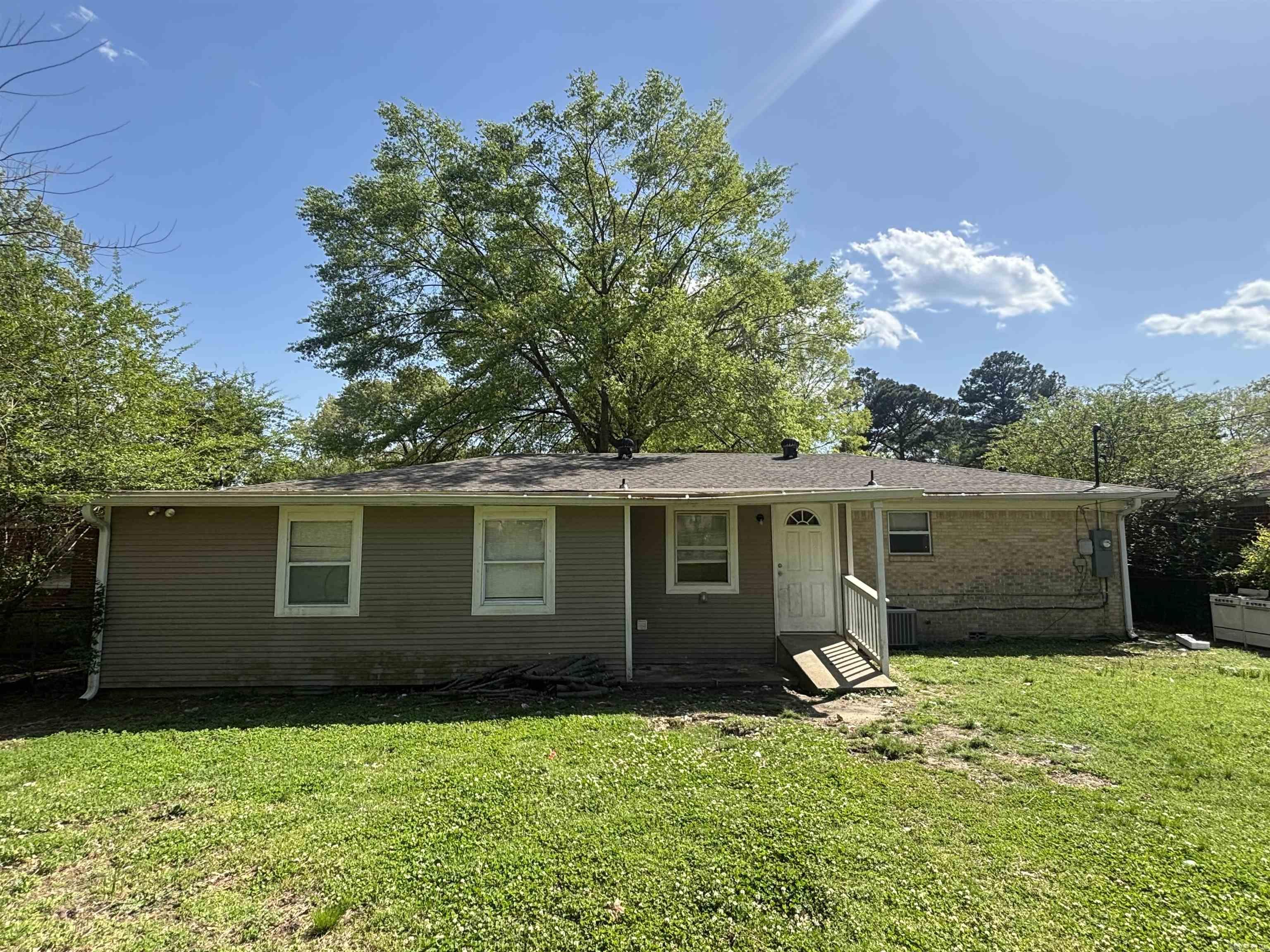 INTERURBAN HGTS - Residential