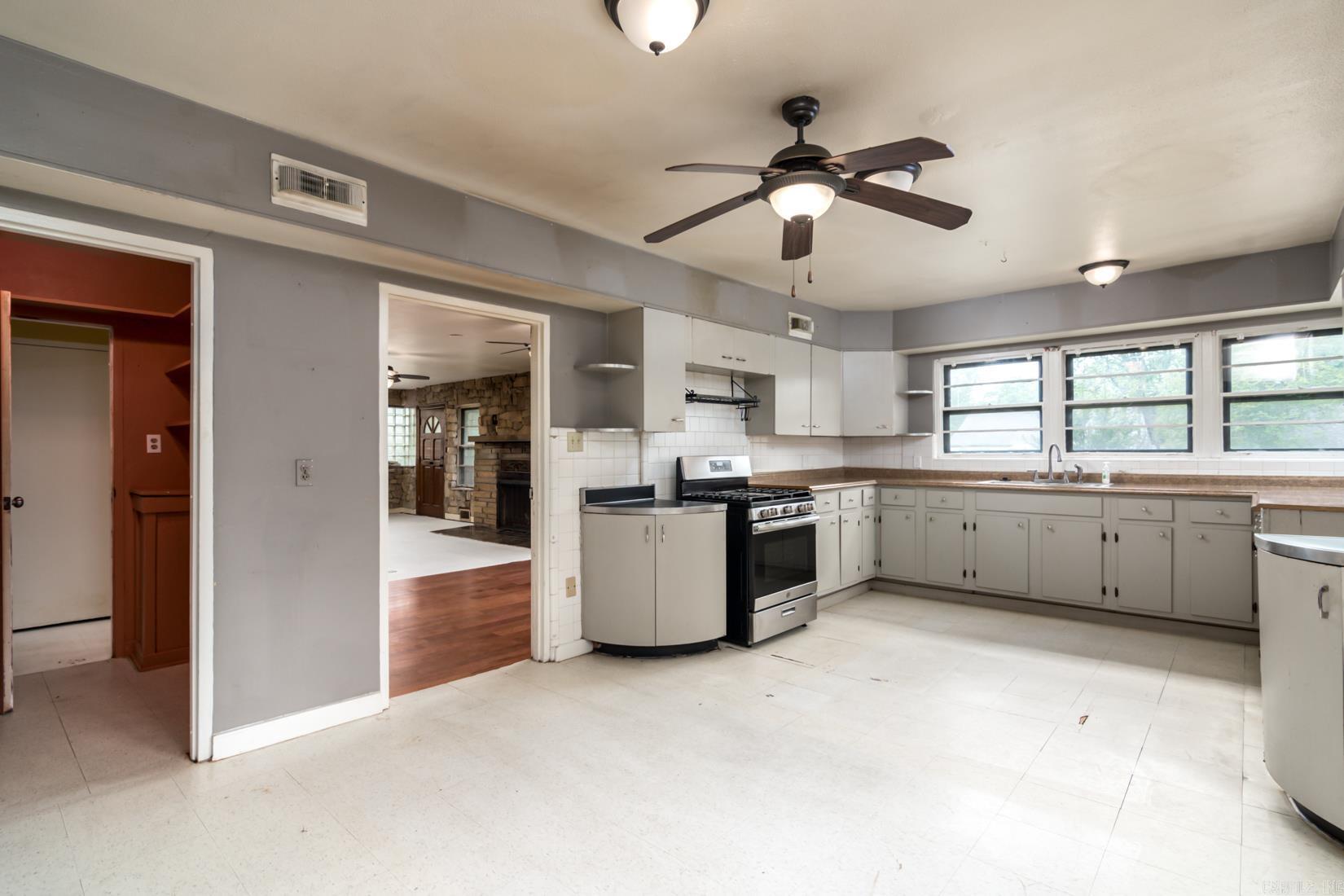 Johnson SJ - Residential