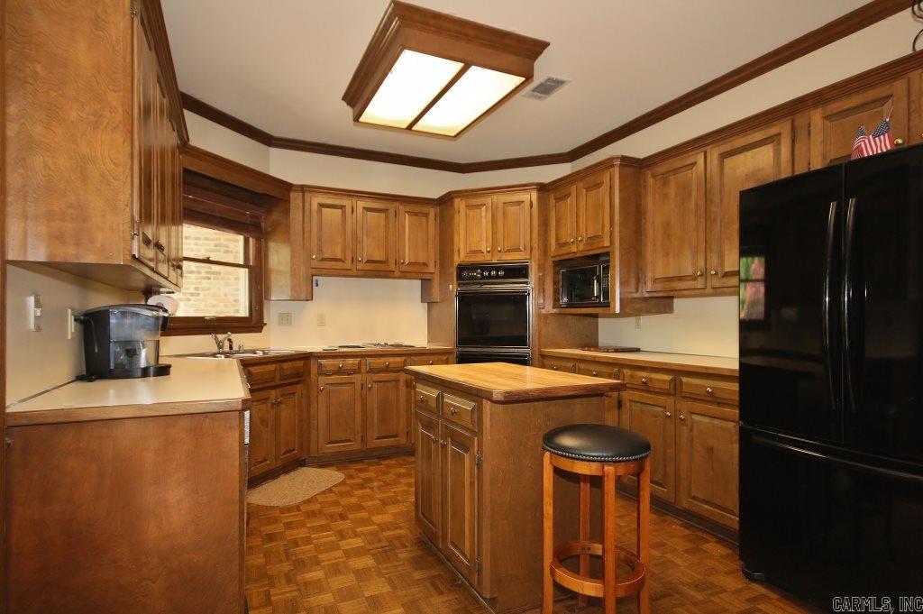 PLEASANT VALLEY MANOR - Residential