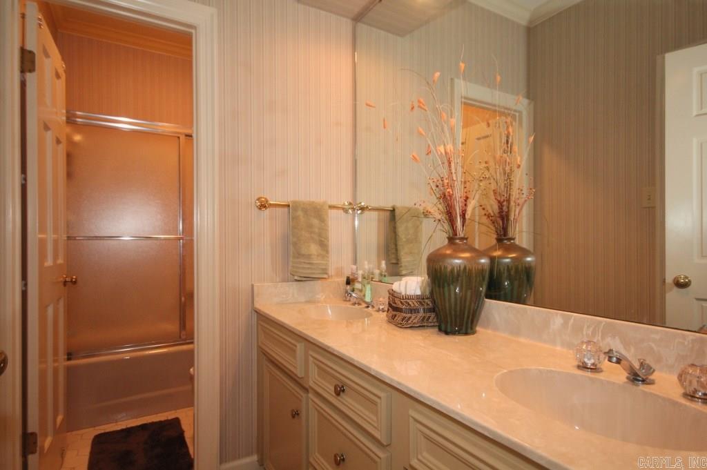 PLEASANT VALLEY MANOR - Residential