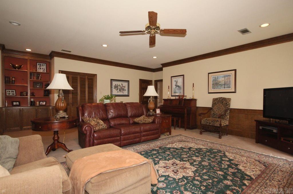 PLEASANT VALLEY MANOR - Residential