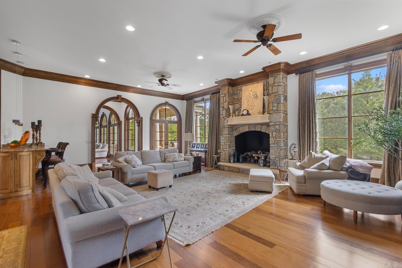 VALLEY FALLS ESTATES - Residential