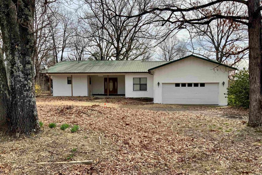 Sitting on 1.74 acres in a rural setting on the out skirts of Heber Springs! New carpet and kitchen flooring recently added, new appliances, and some fresh paint. Exterior features a large screened in porch / deck, storm cellar, sheds, and a shop w/electric. This would make a great vacation or full time residence. Call today for a tour!