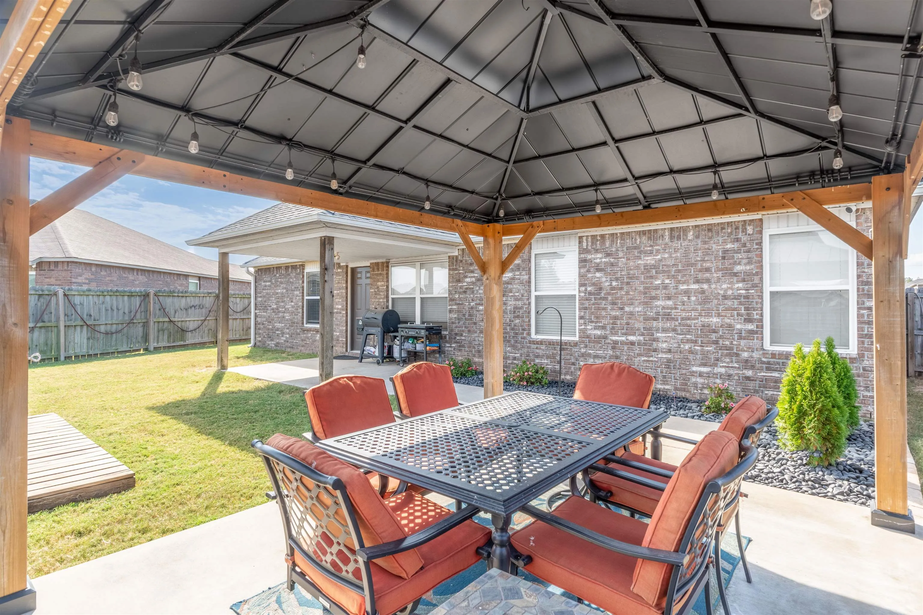 North Little Rock, Arkansas 72117, United States, 4 Bedrooms Bedrooms, ,2 BathroomsBathrooms,Residential,Pending,18737