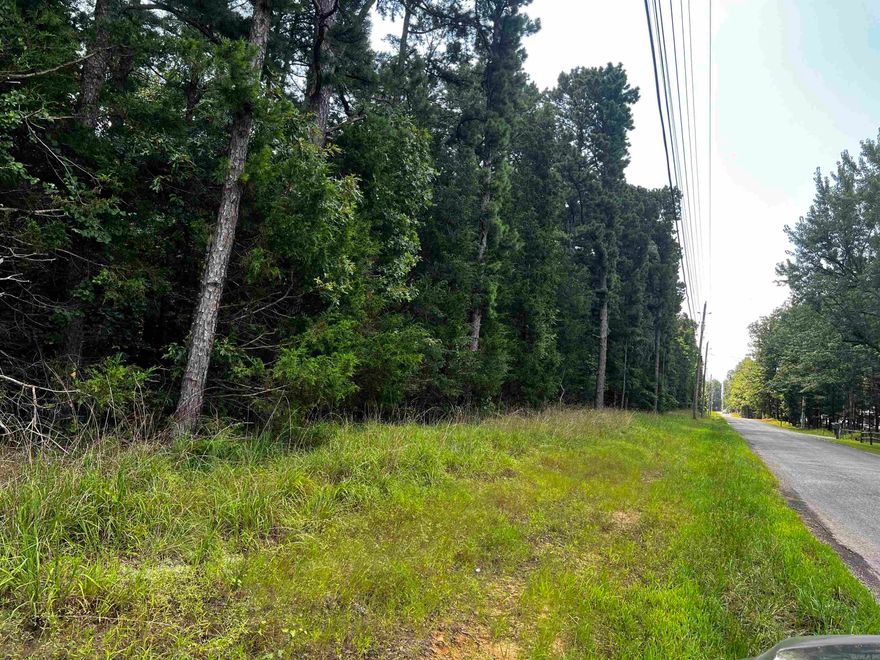 4.3 acres mostly level wooded with some mature pines and hardwoods, less than a mile from Greers Ferry Lake and old hwy 25 campground and public launch, the land is not in a subdivision so no restrictions survey in docs online, Tract B is the tract for sale