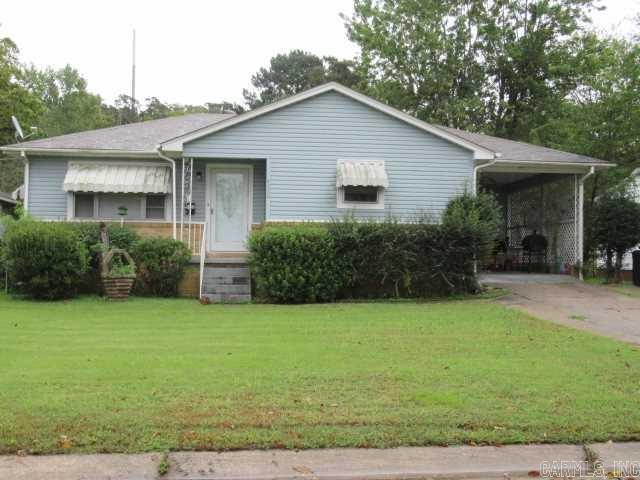 *NORTH LITTLE ROCK* CUTE HOME IN CAMP ROBINSON!! This Two Bedroom One Bathroom Home Features Almost 1000 Sqft! Includes Stove And Refrigerator In The Kitchen! Washer And Dryer Hookups! Wood And Vinyl Flooring Throughout! Carport For Parking! Fenced In Backyard!! AVAILABLE LATE MAY 2025!!!