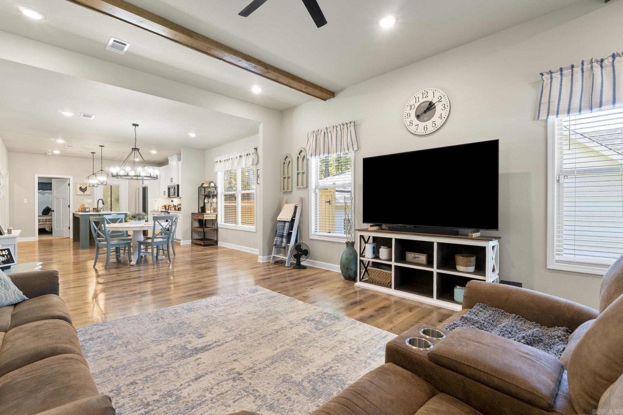 OAK CREEK - Residential