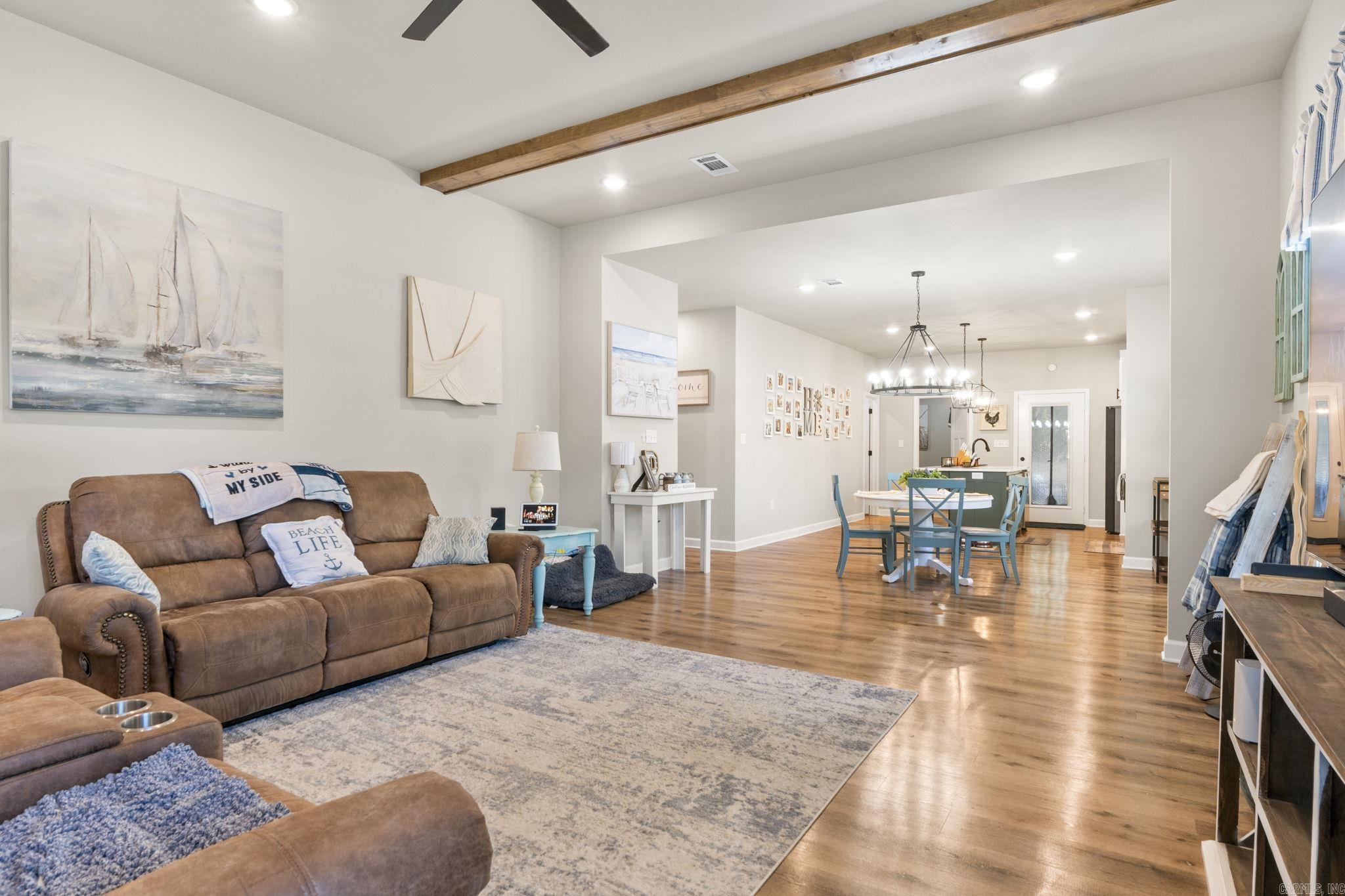 OAK CREEK - Residential