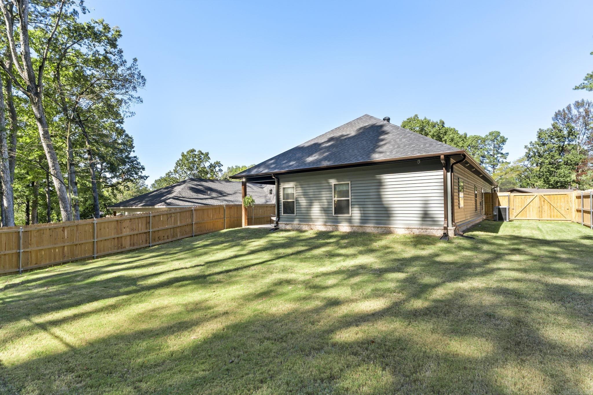 OAK CREEK - Residential