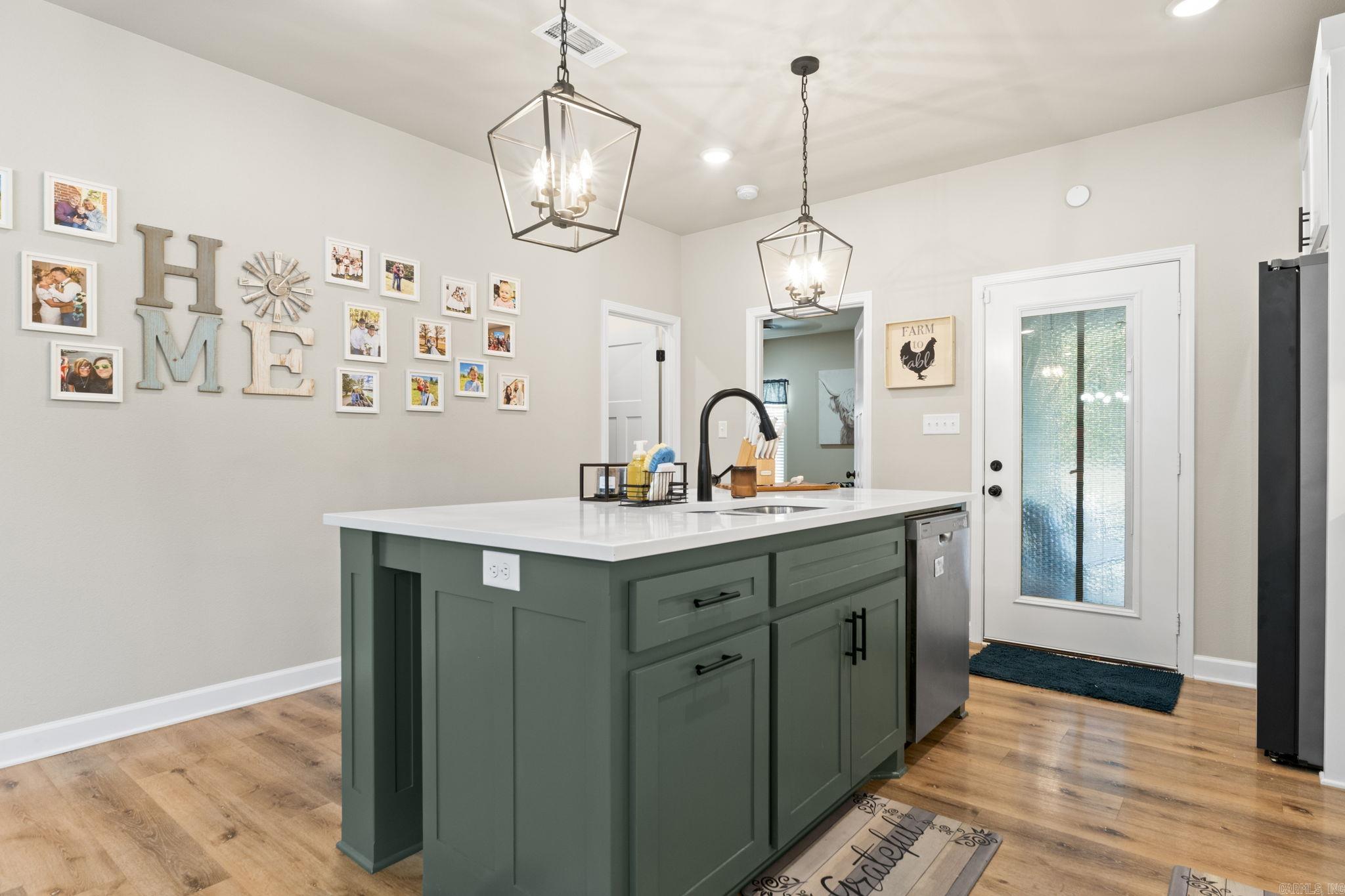 OAK CREEK - Residential