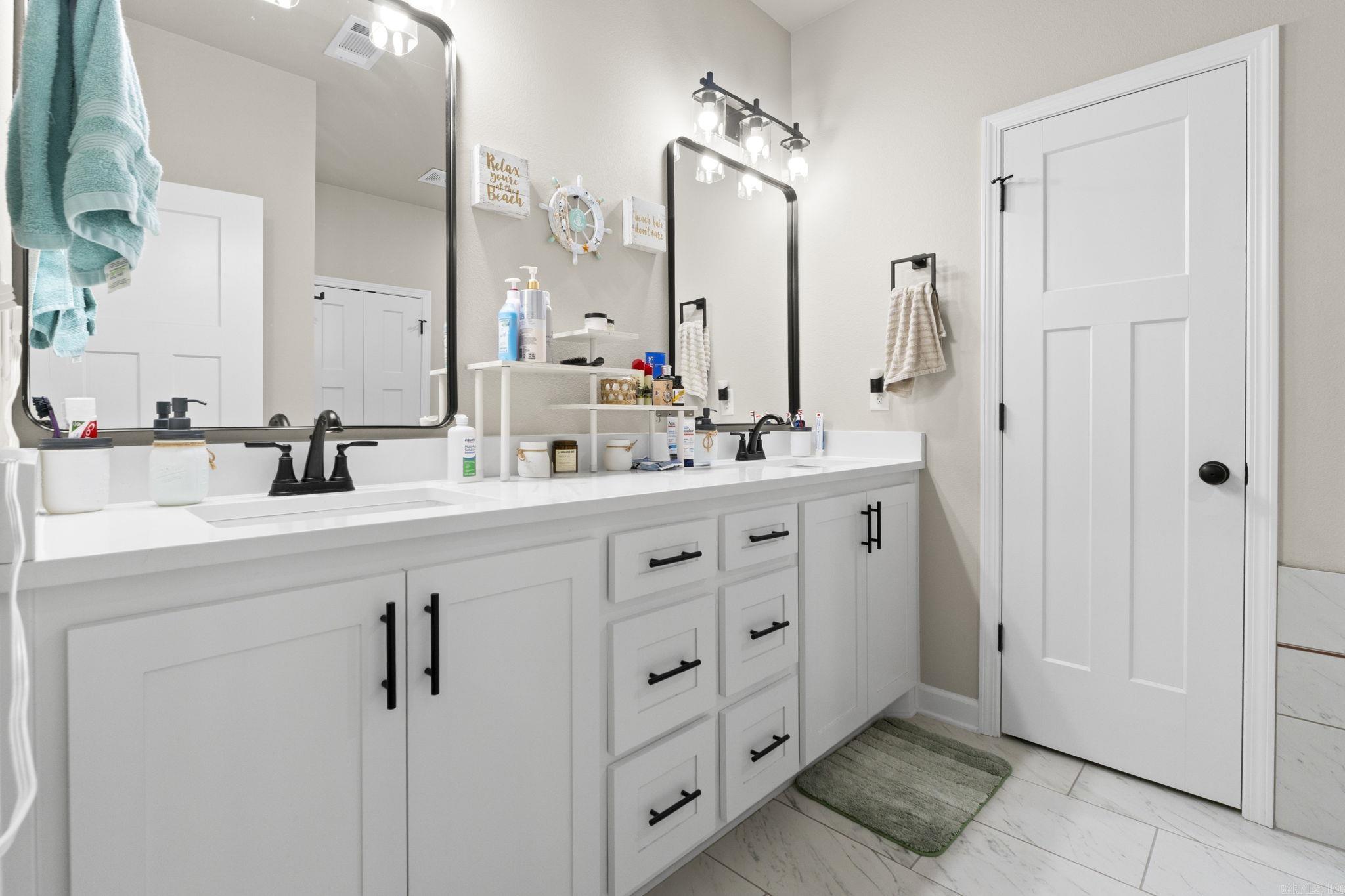 OAK CREEK - Residential