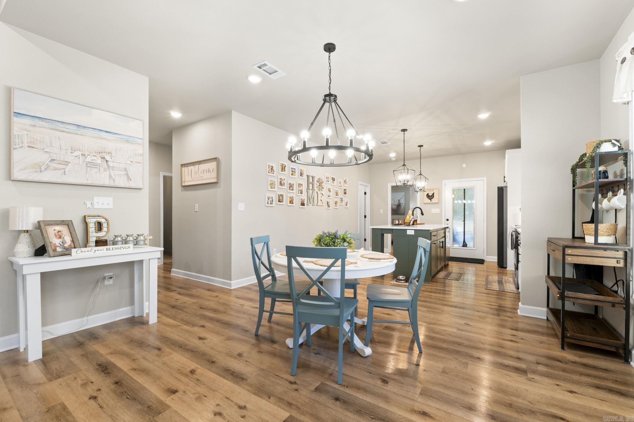 OAK CREEK - Residential