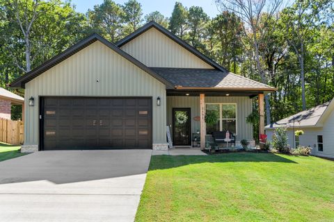 Photo of 2501 Janet Drive, Benton, AR 72015 (MLS # 25042527)