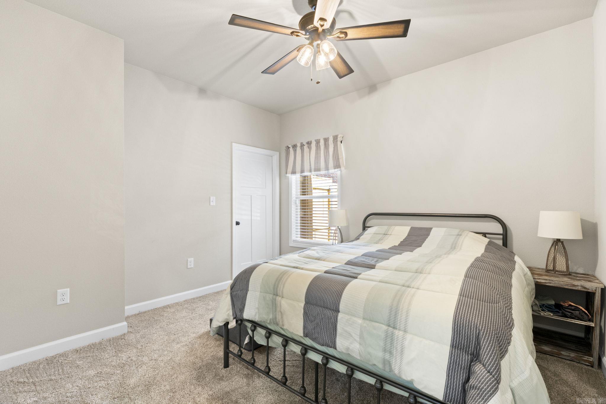 OAK CREEK - Residential