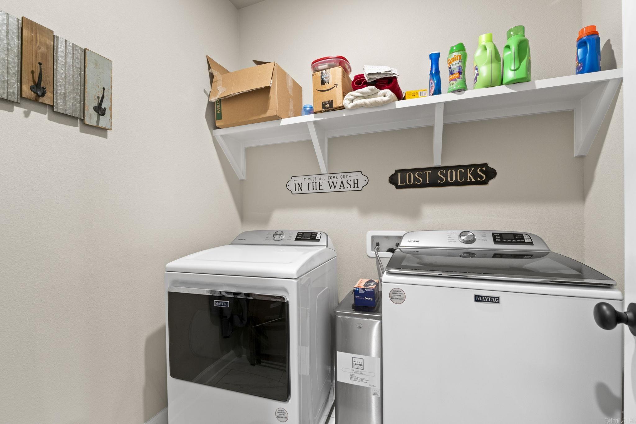 OAK CREEK - Residential