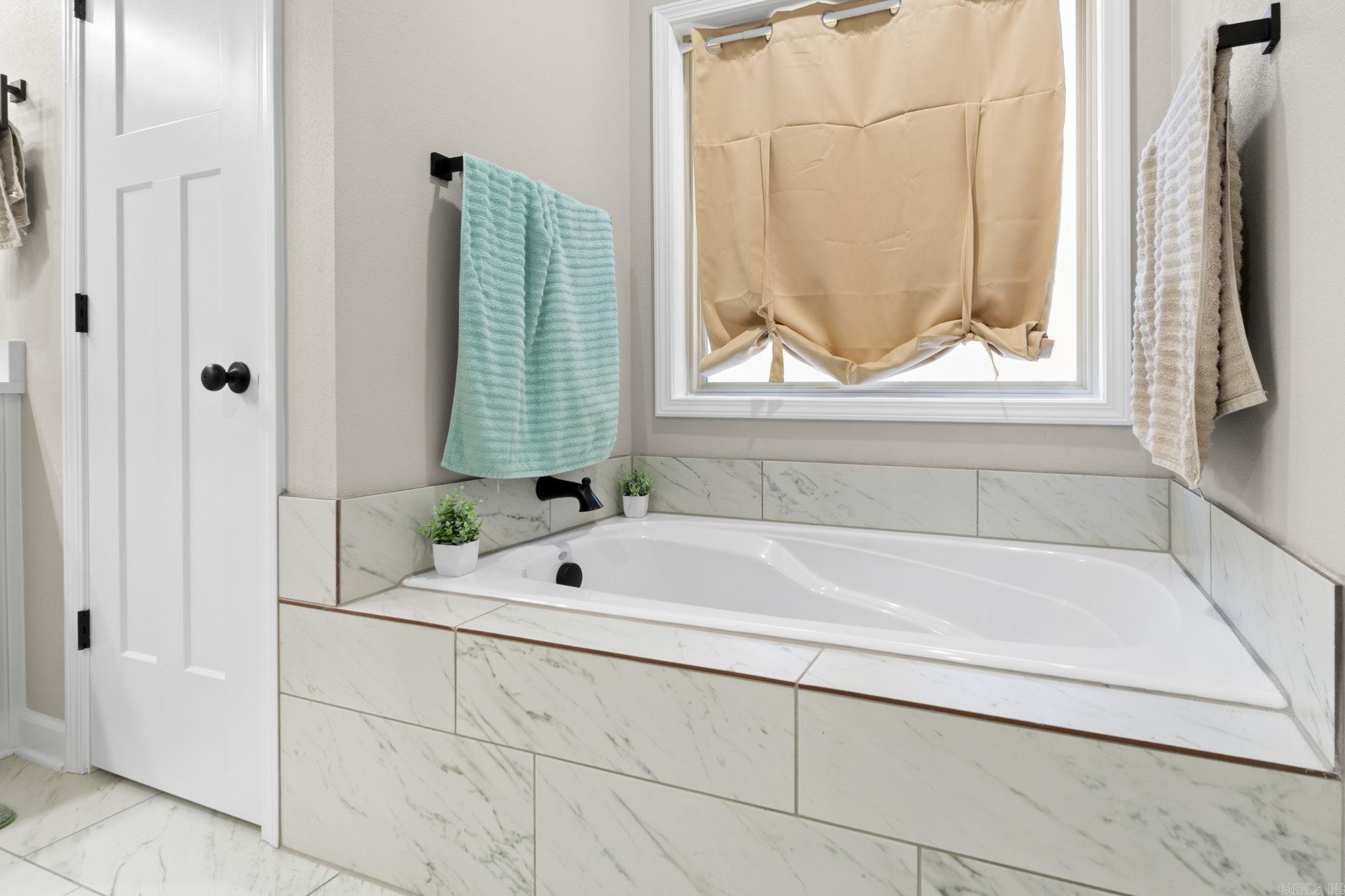 OAK CREEK - Residential