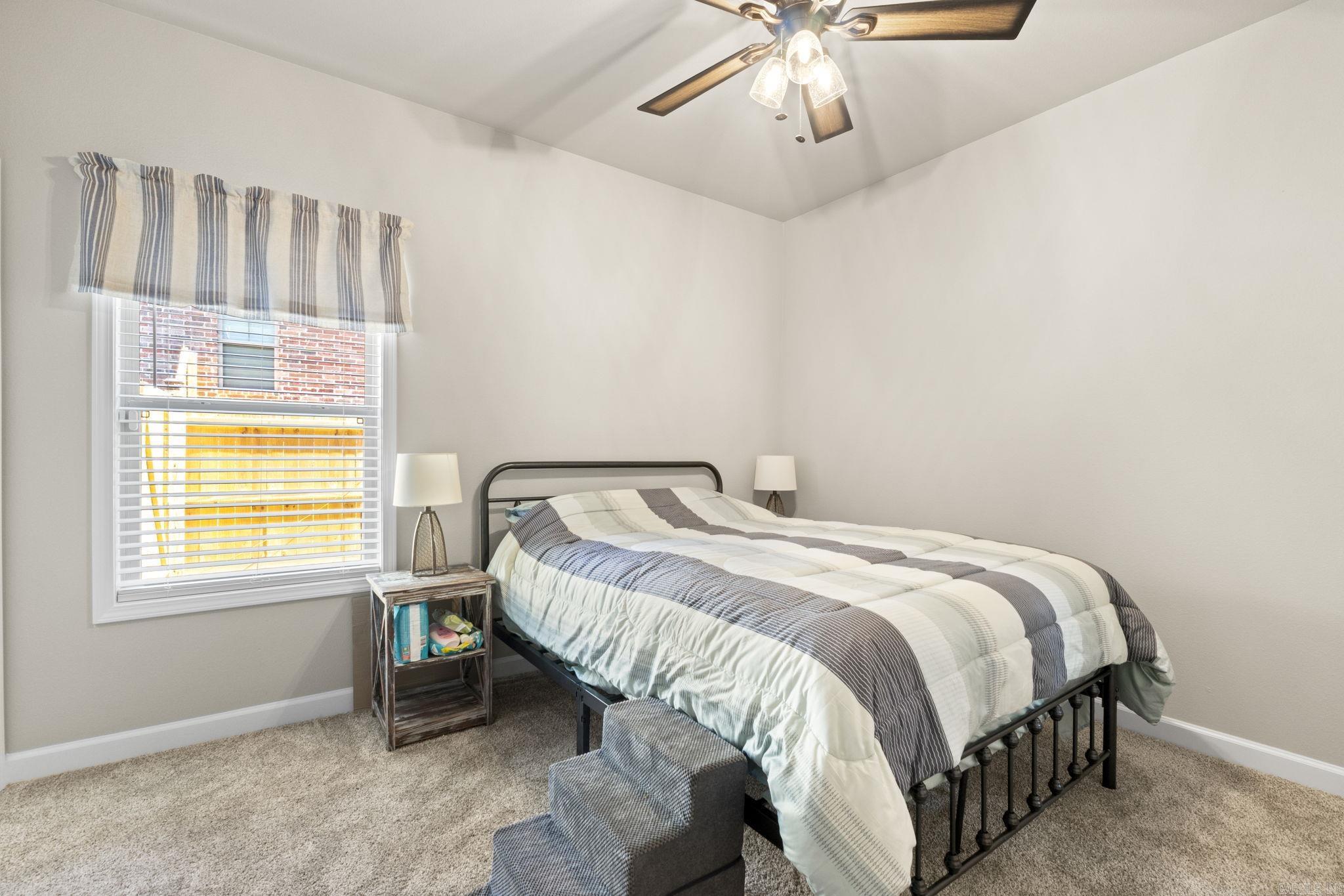 OAK CREEK - Residential