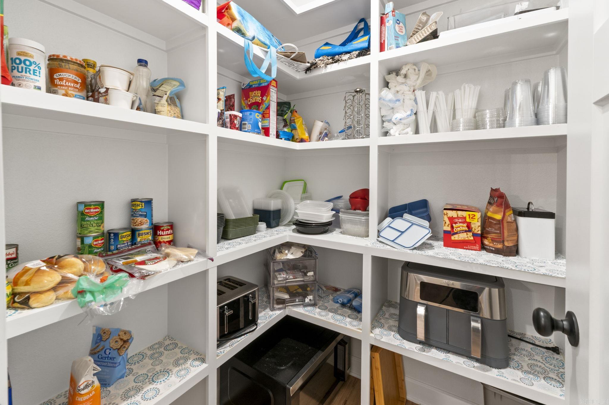 OAK CREEK - Residential