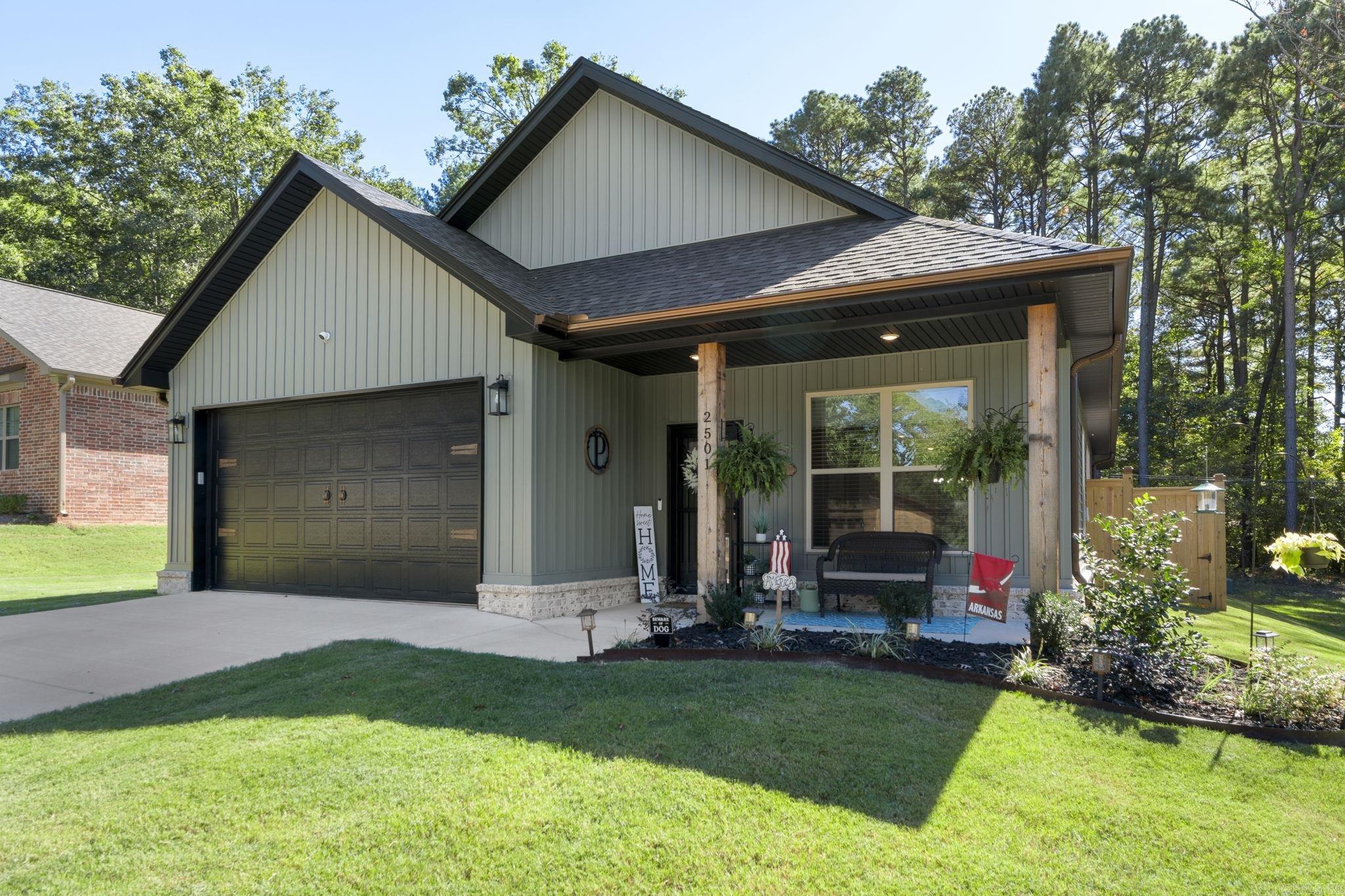 OAK CREEK - Residential