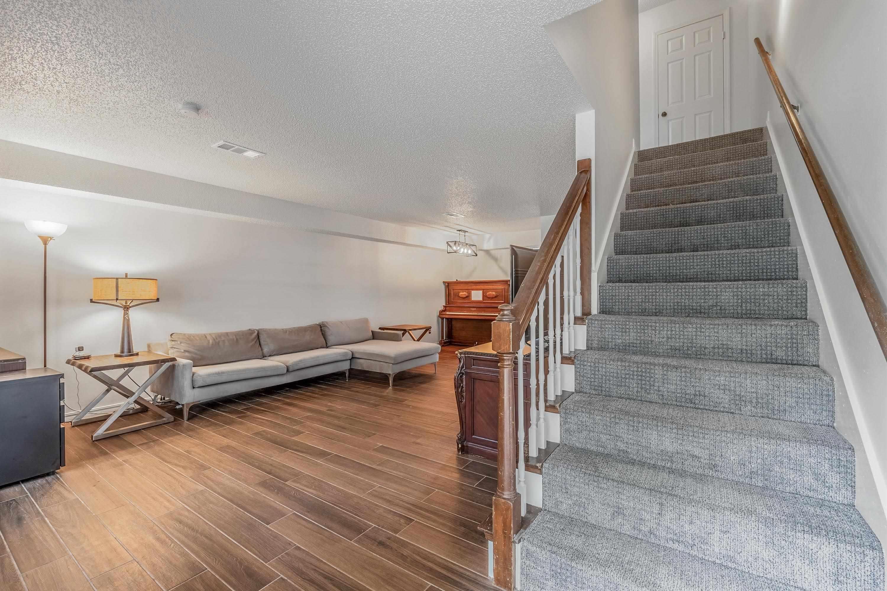 HUDSONS - Residential