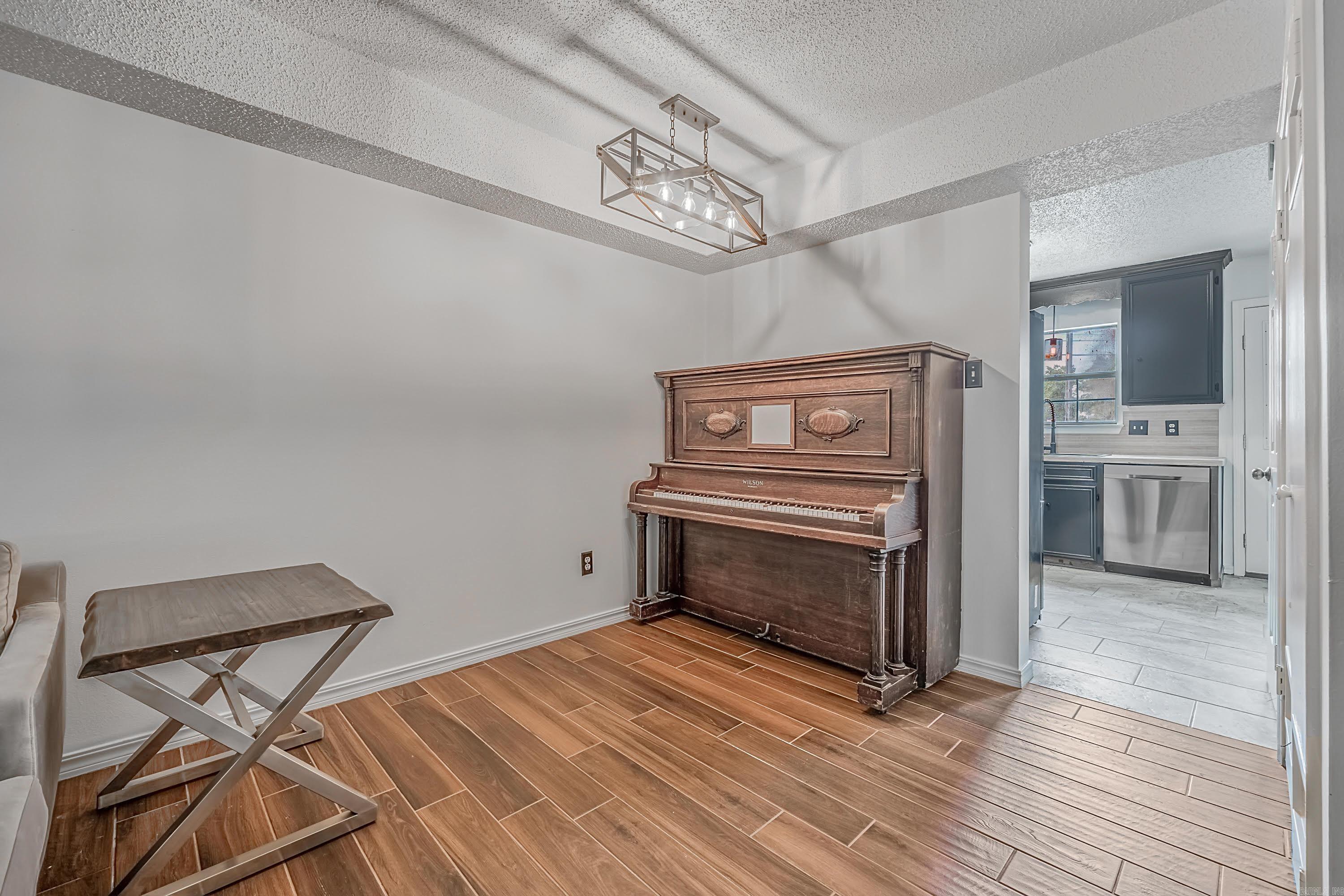 HUDSONS - Residential