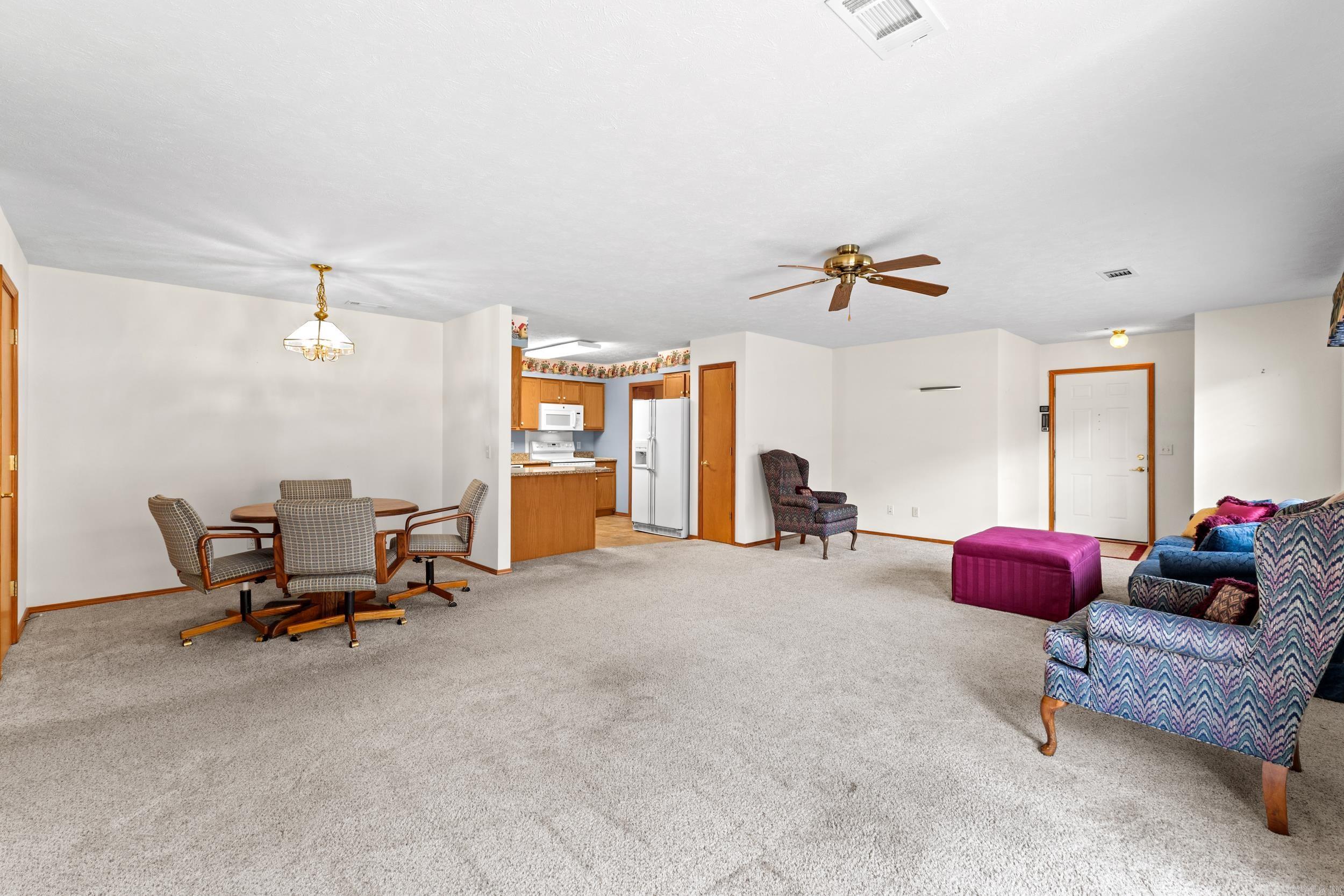 WILLOWBROOK - Residential