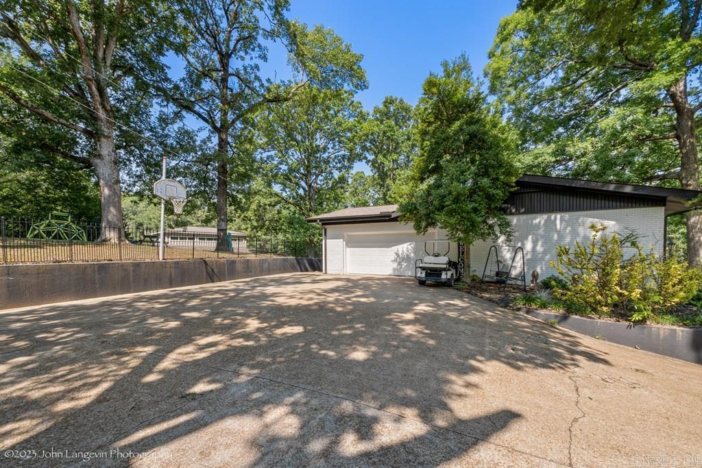 WYNNEWOOD ADDITION - Residential