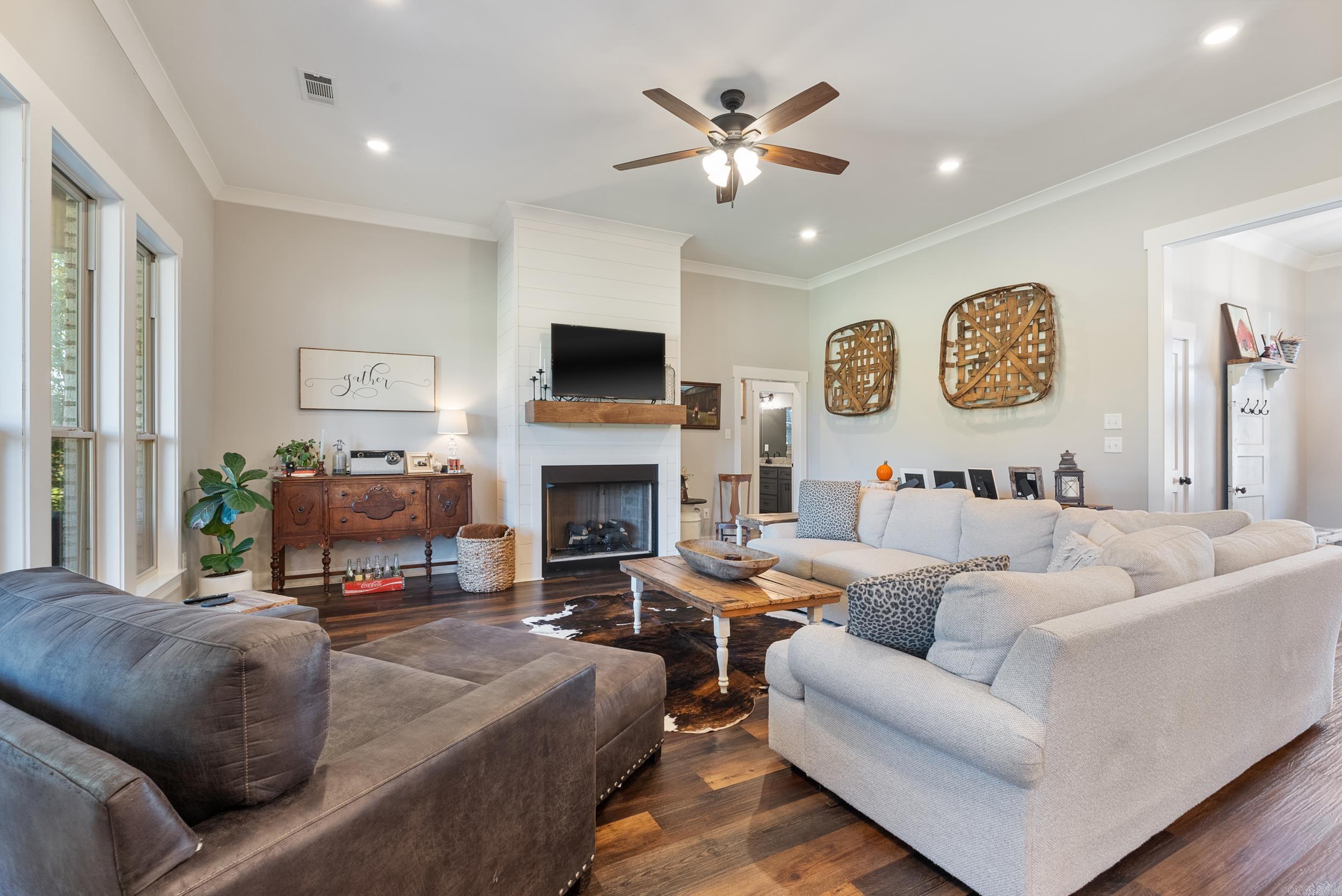 Bullet Davis Estates - Residential