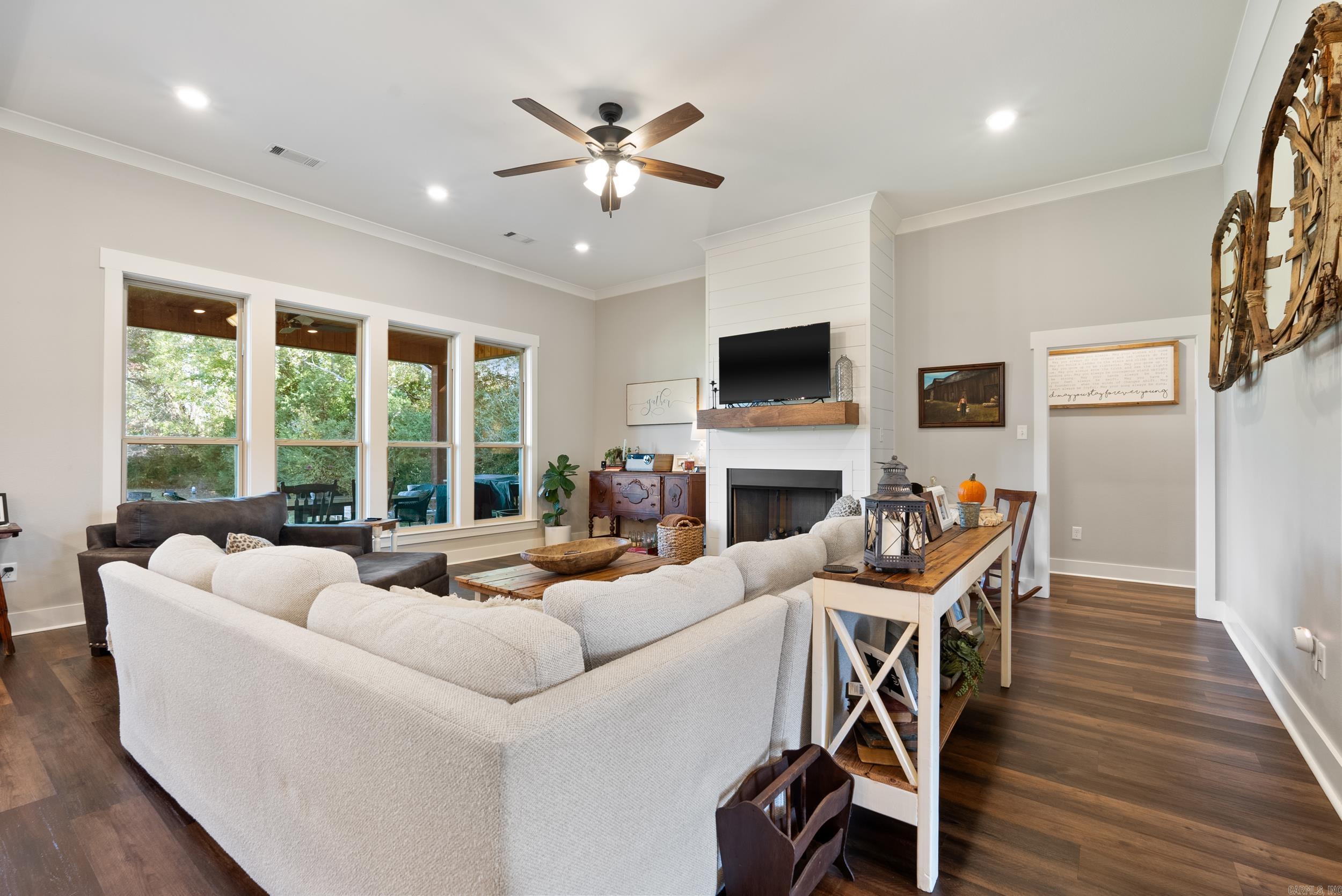 Bullet Davis Estates - Residential