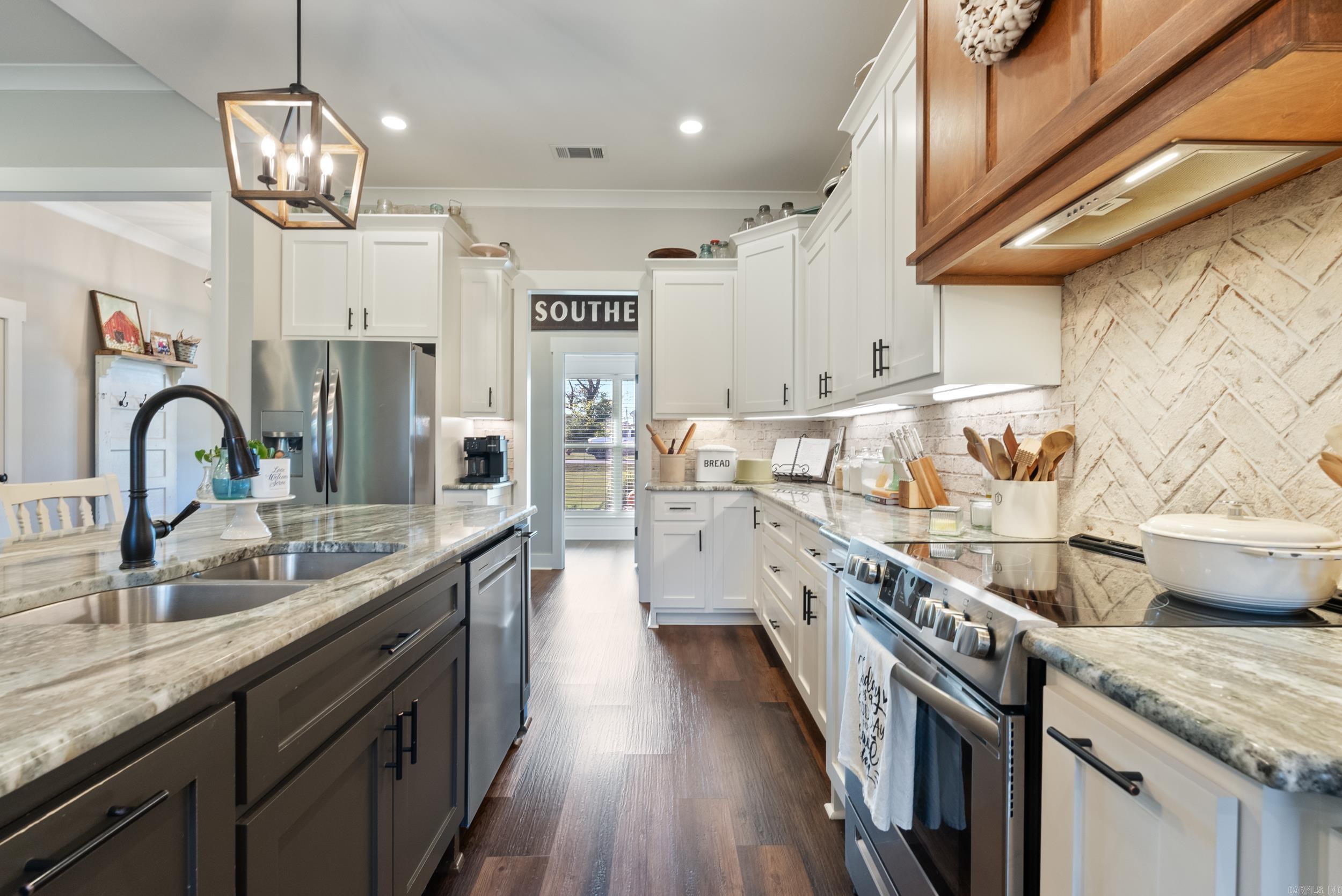 Bullet Davis Estates - Residential