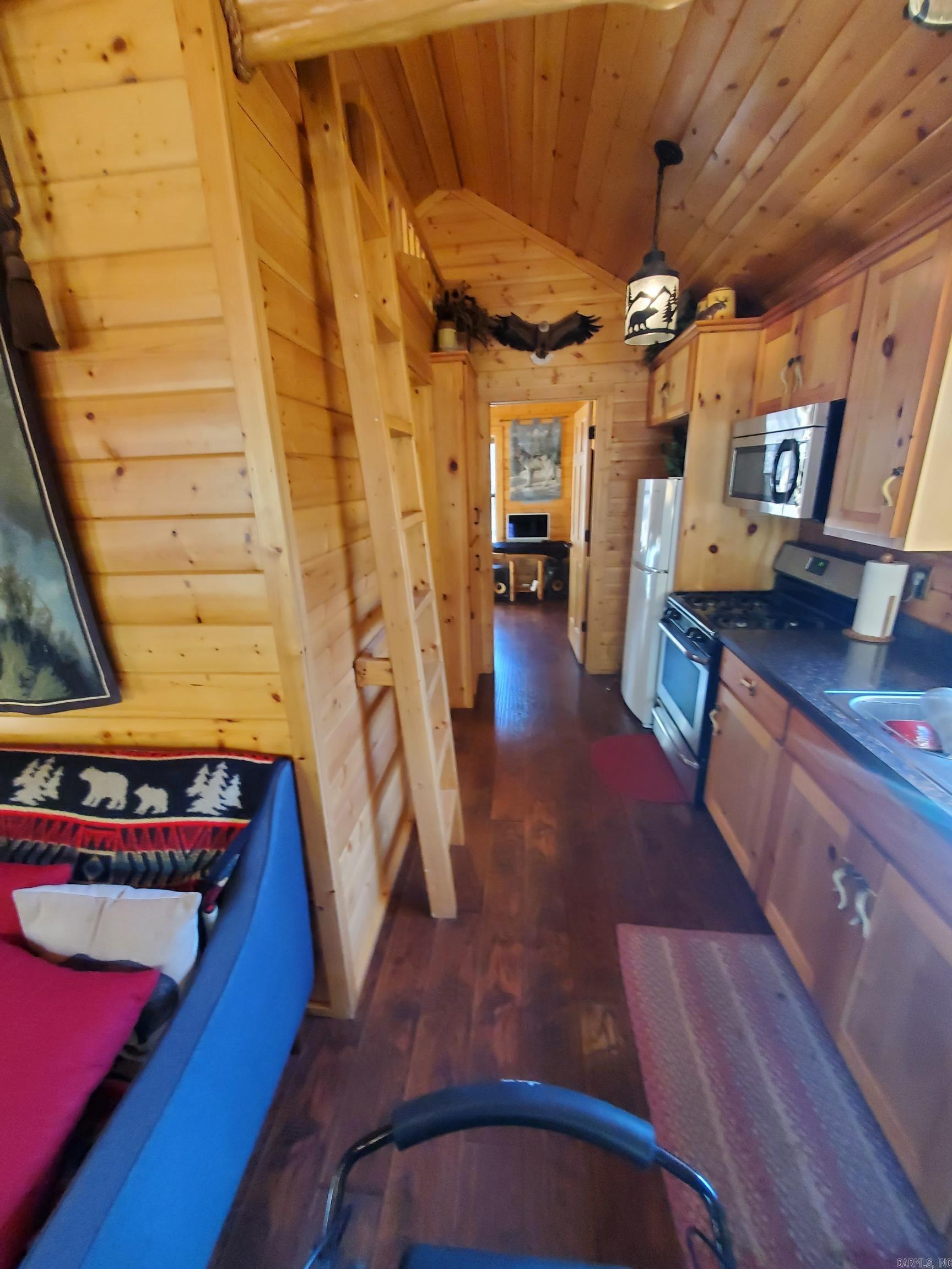 TOWN OF EGGER (CHERRY HILL) - Residential