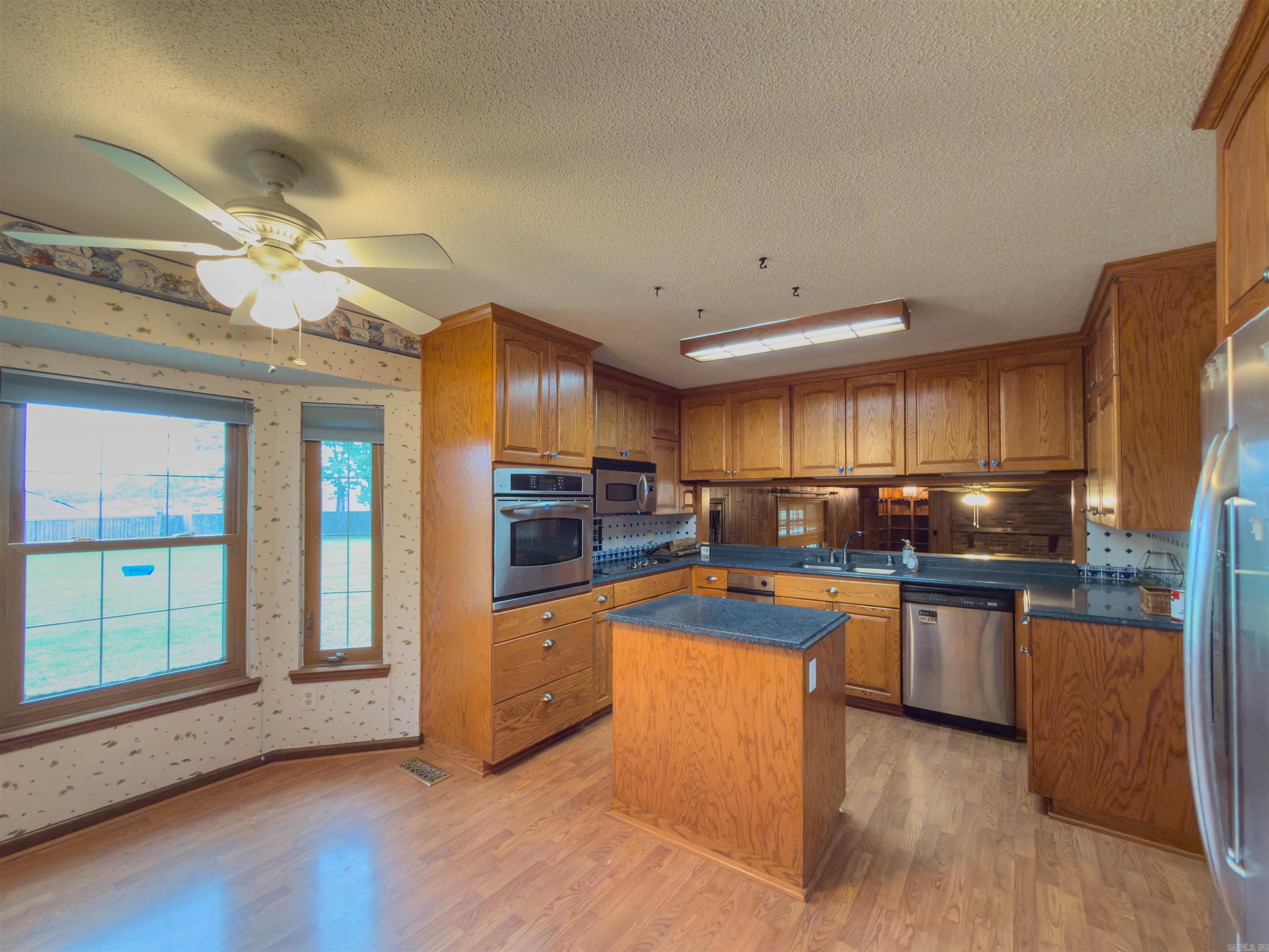 JACKSON HGTS - Residential