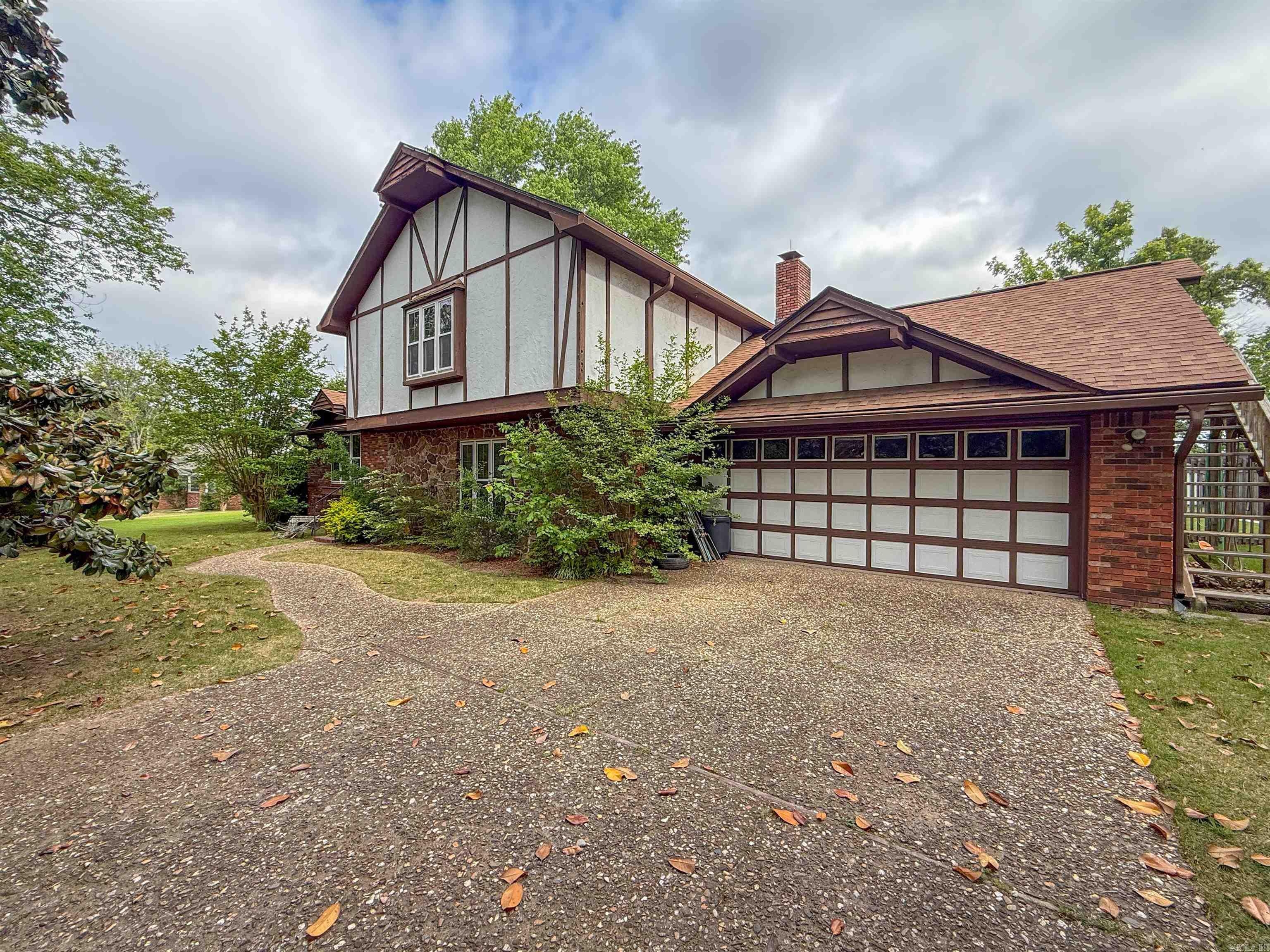 JACKSON HGTS - Residential