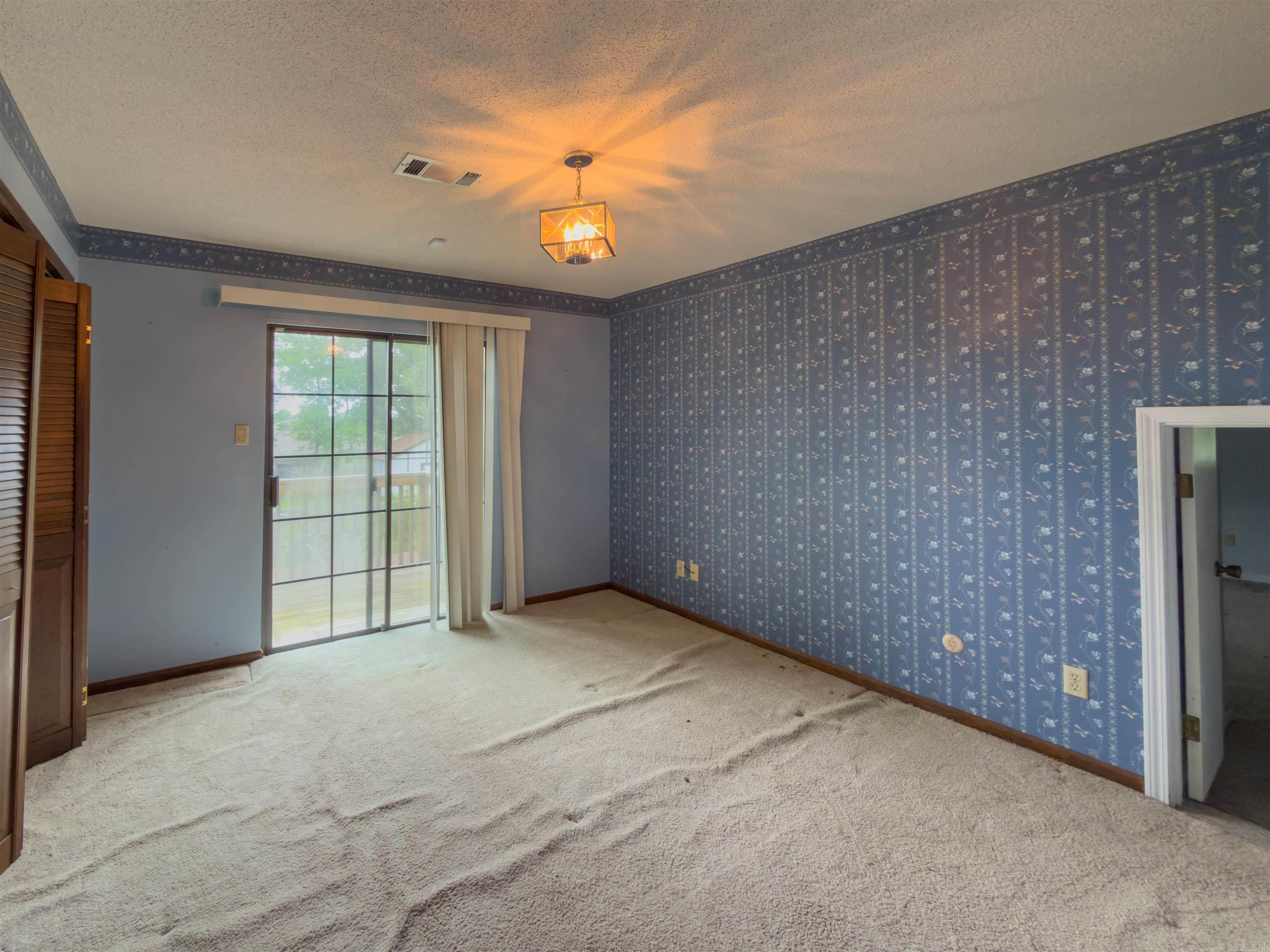 JACKSON HGTS - Residential