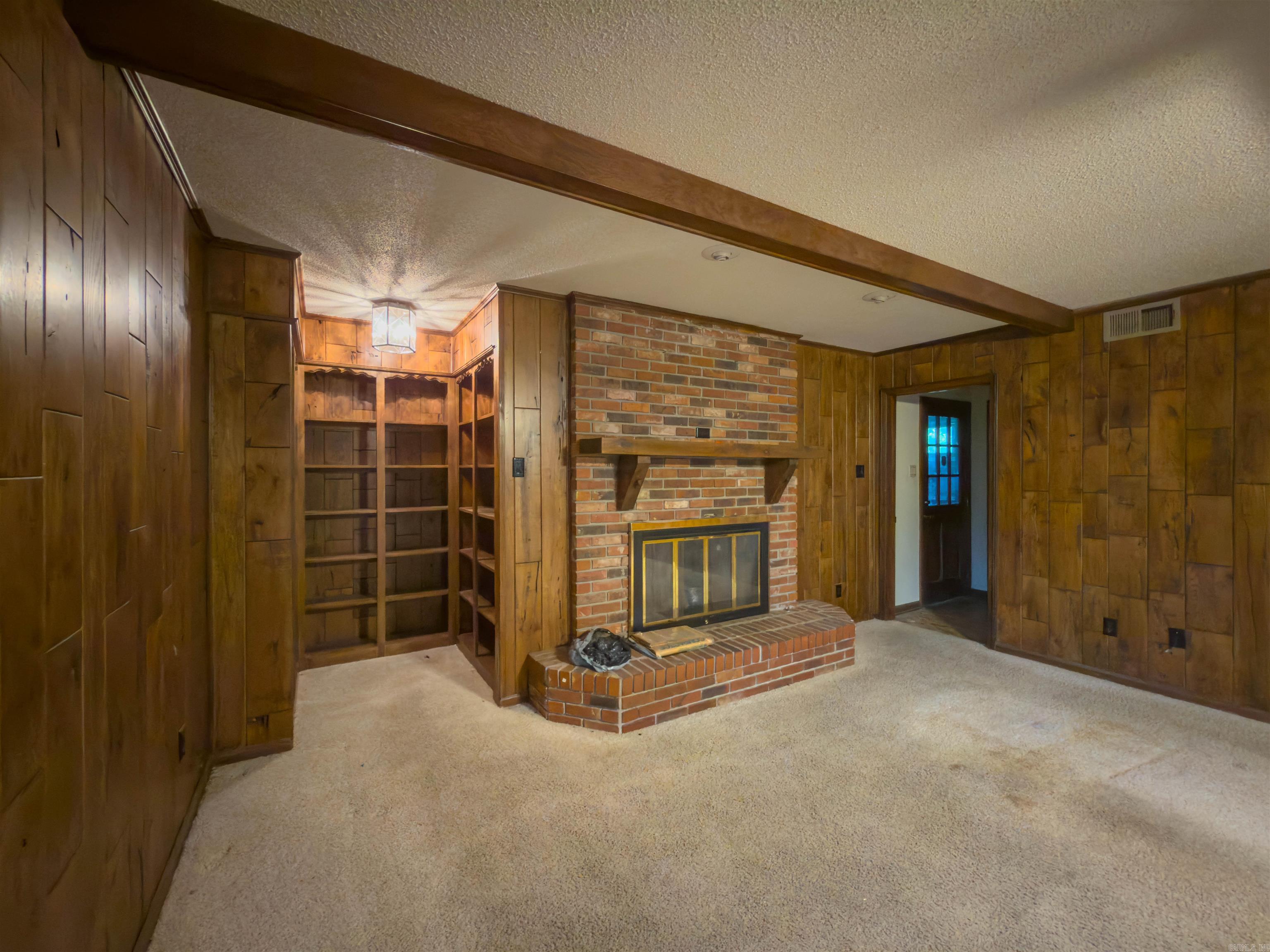 JACKSON HGTS - Residential