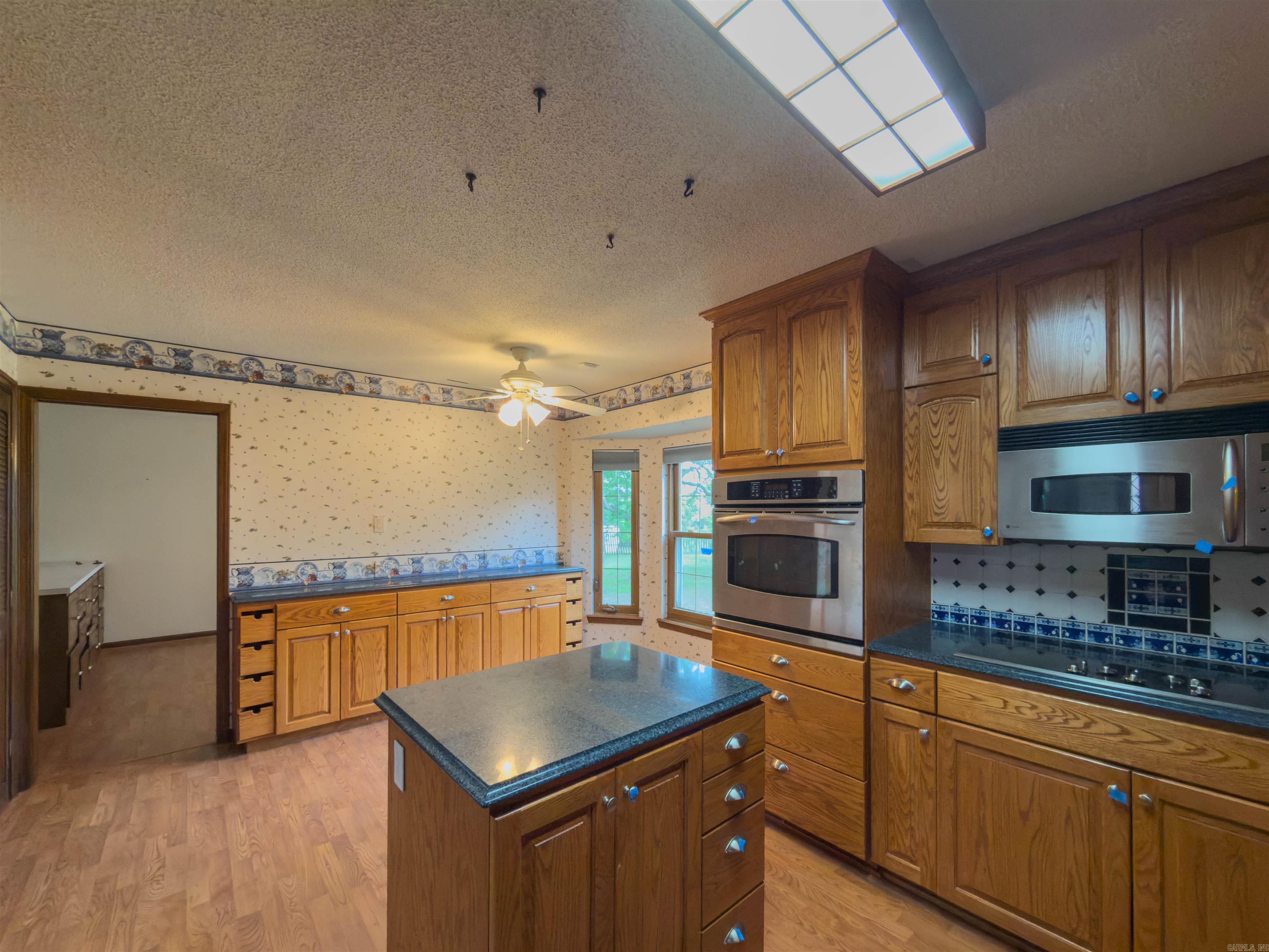 JACKSON HGTS - Residential