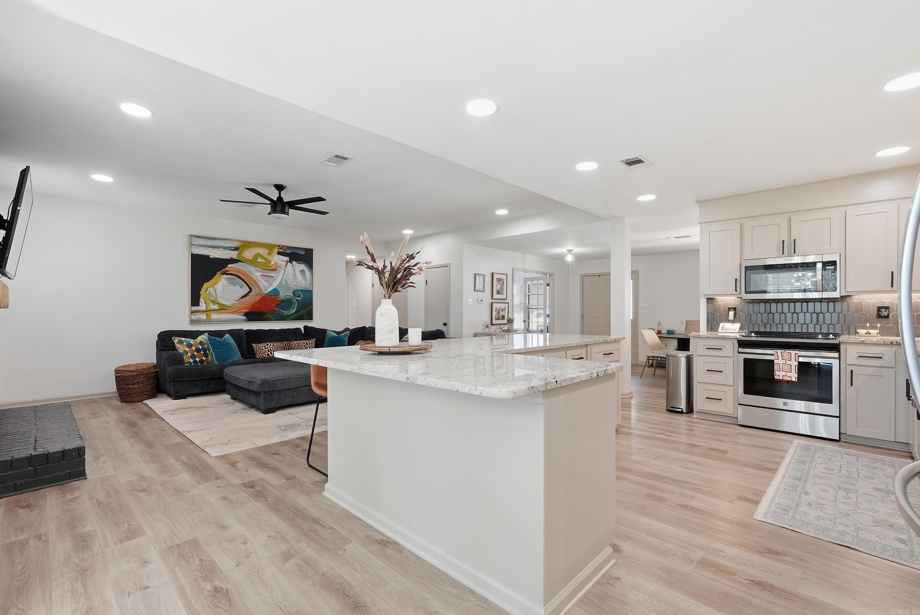 BAINBRIDGE - Residential