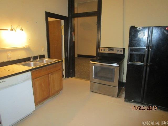 1-09-08 - Residential Lease