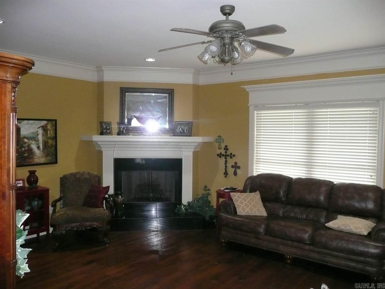 LONGHILLS VILLAGE - Residential