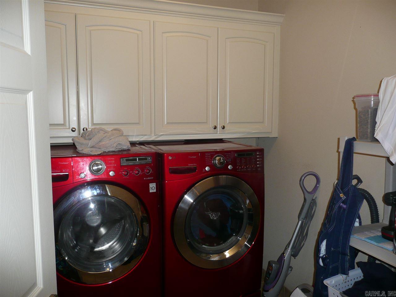 LONGHILLS VILLAGE - Residential