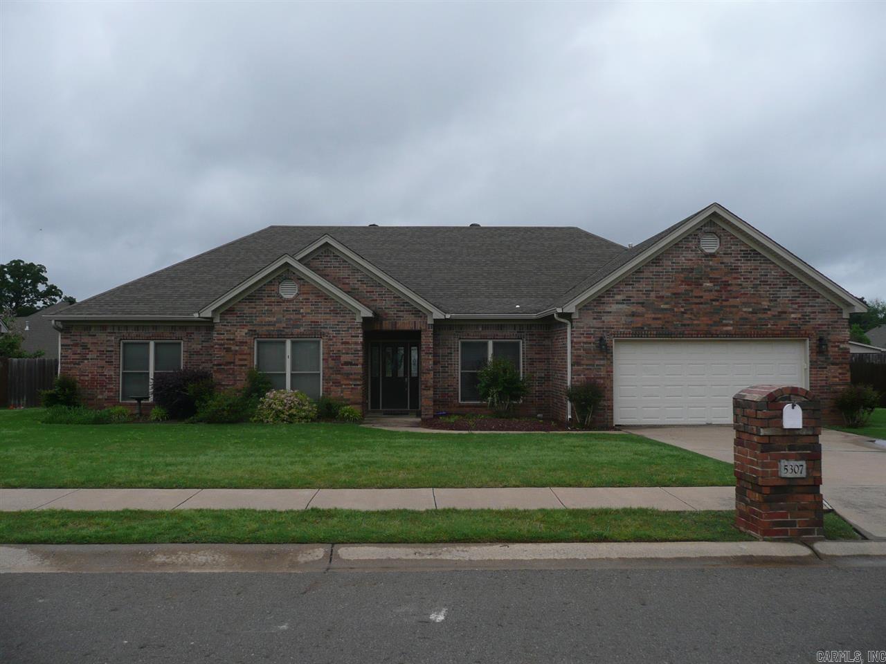 LONGHILLS VILLAGE - Residential