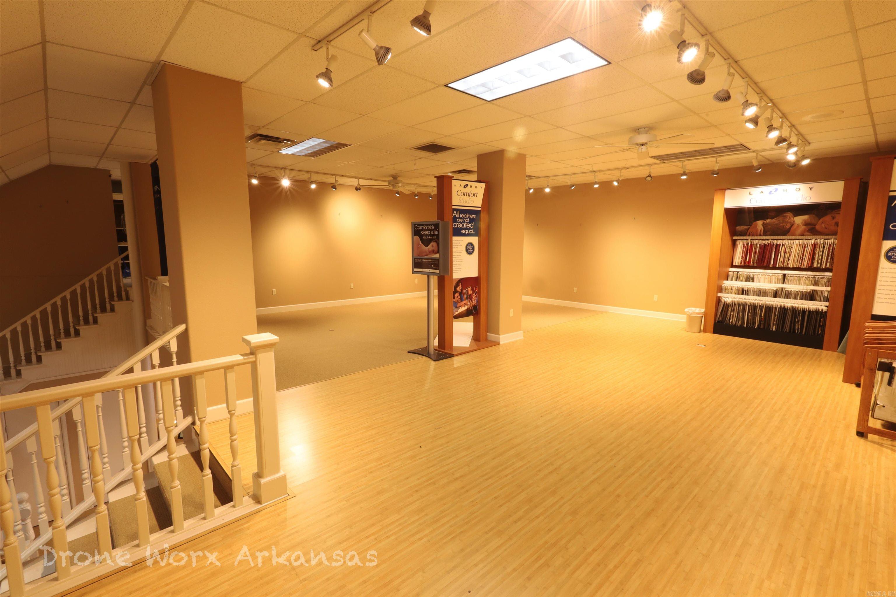 Marshall - Commercial Sale