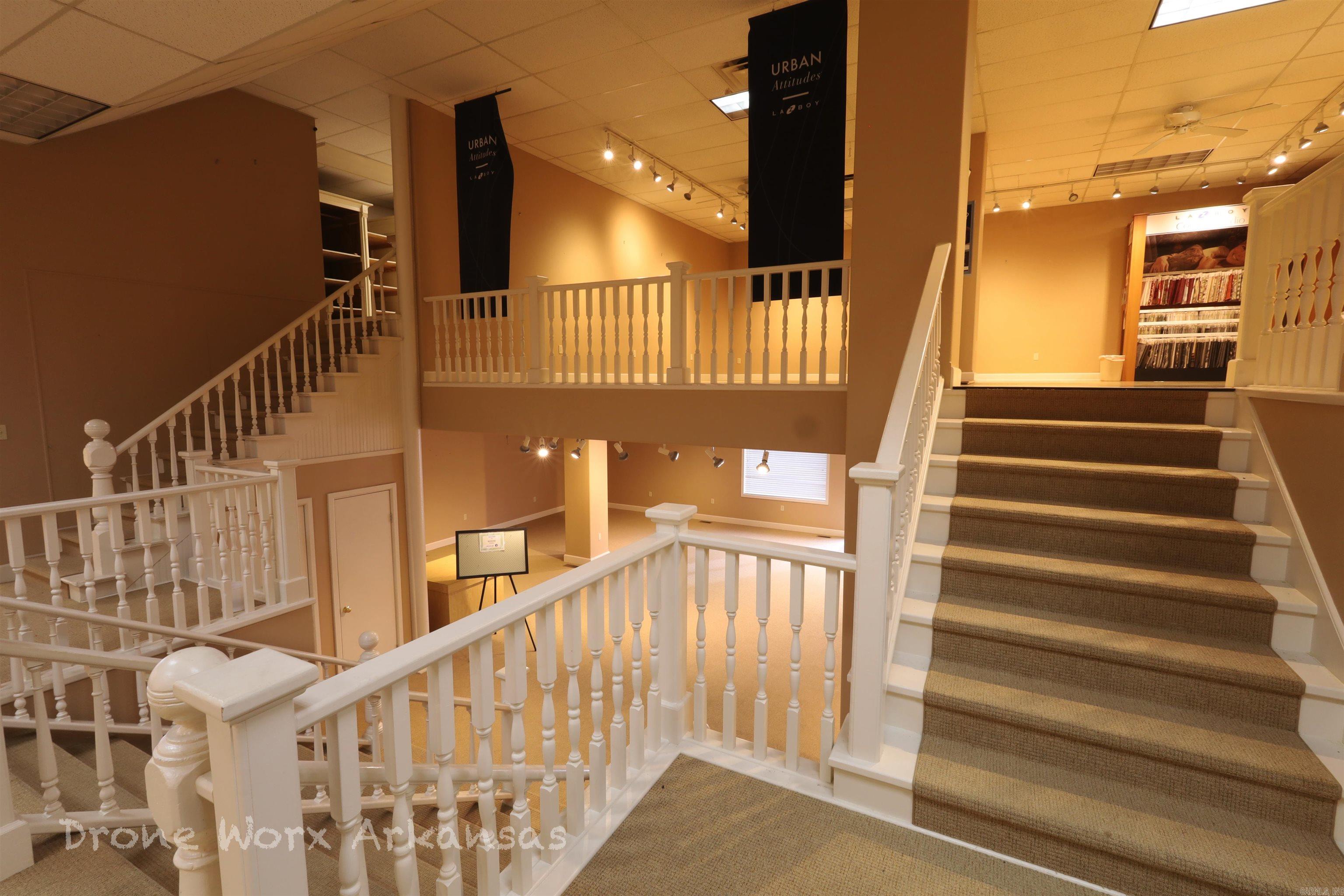 Marshall - Commercial Sale