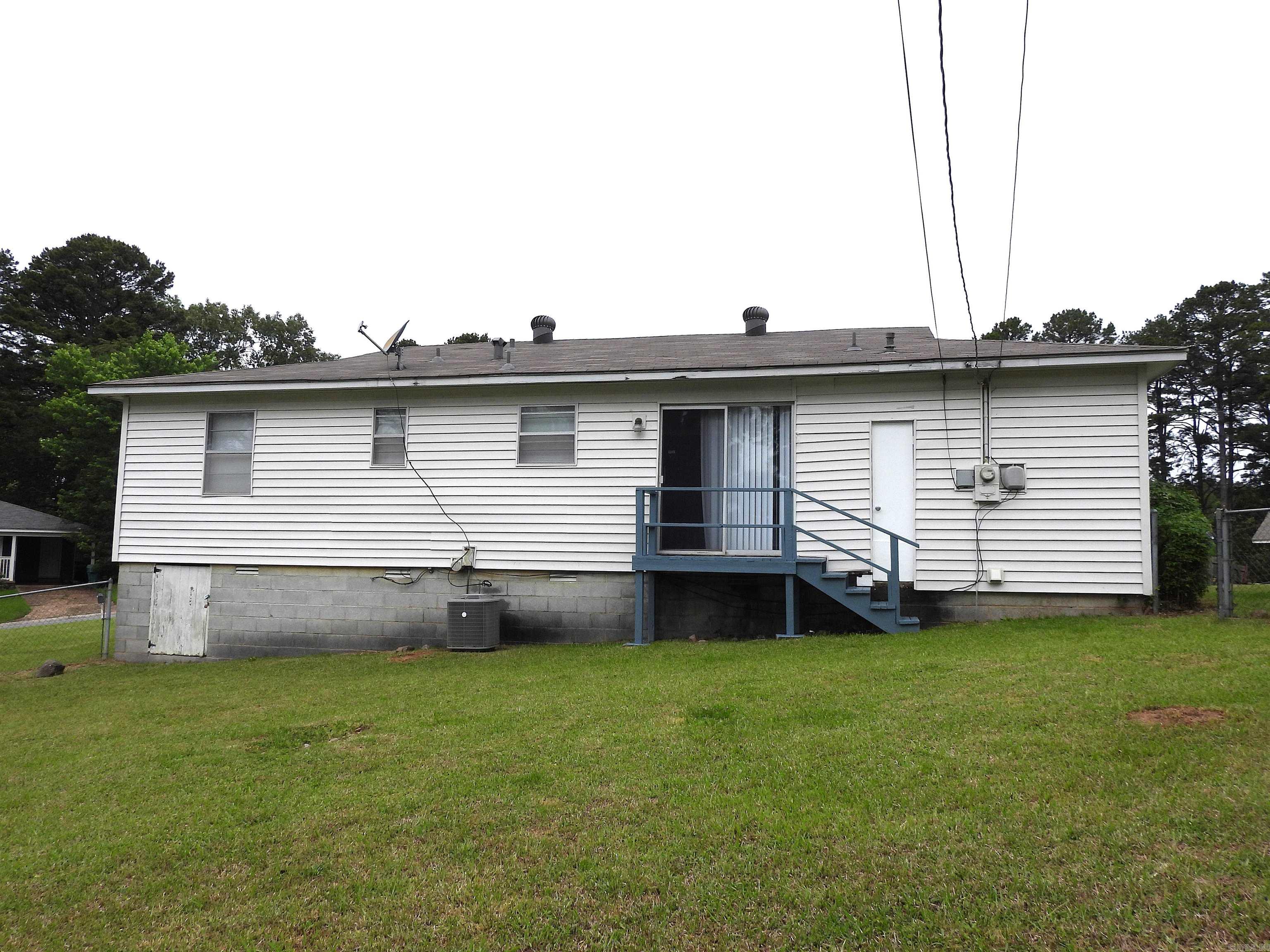 TWIN LAKES - Residential