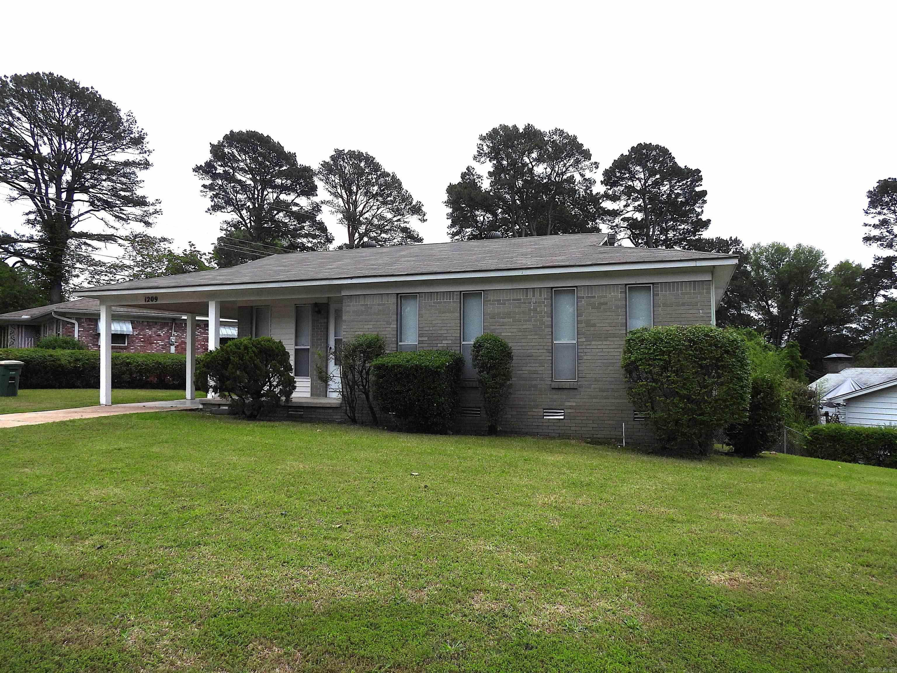 TWIN LAKES - Residential