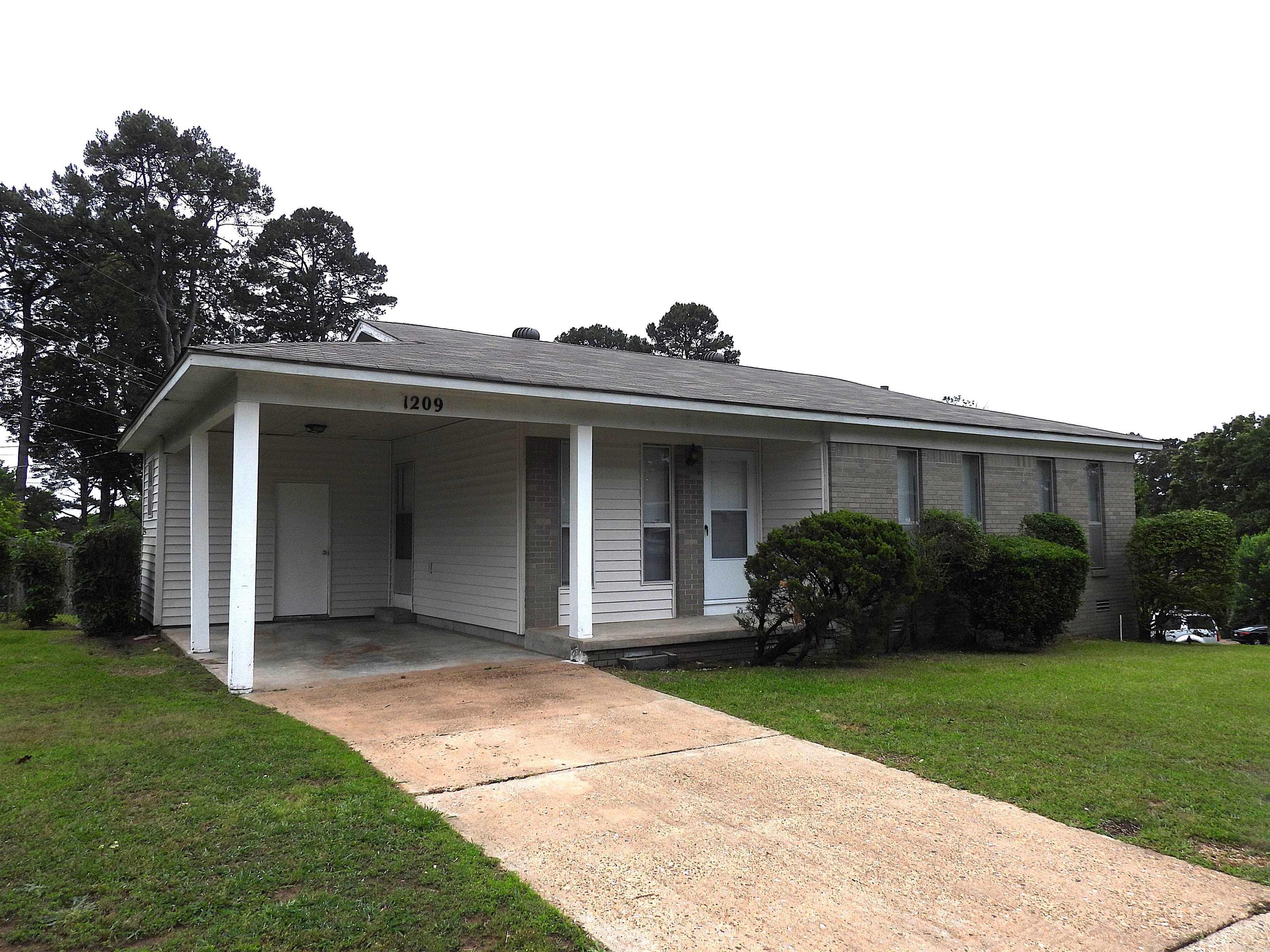 TWIN LAKES - Residential