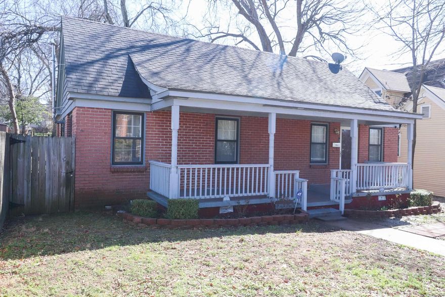 This Charming cottage nestled in the heart of Little Rock, Arkansas, just moments away from the vibrant SoMa district. This cozy home boasts three bedrooms and two baths, offering comfortable living space spread across 1520 square feet. Within reach of urban conveniences.