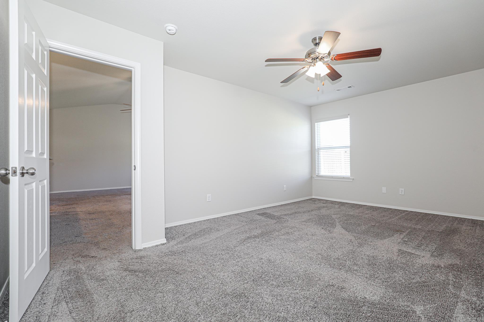 BENJAMIN GROVE - Residential